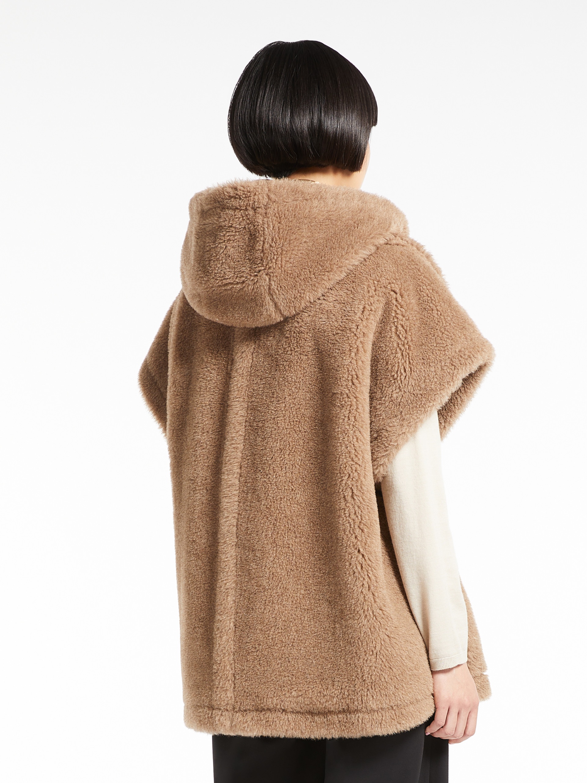 LANOSO4 Teddy-fabric gilet cape - 4