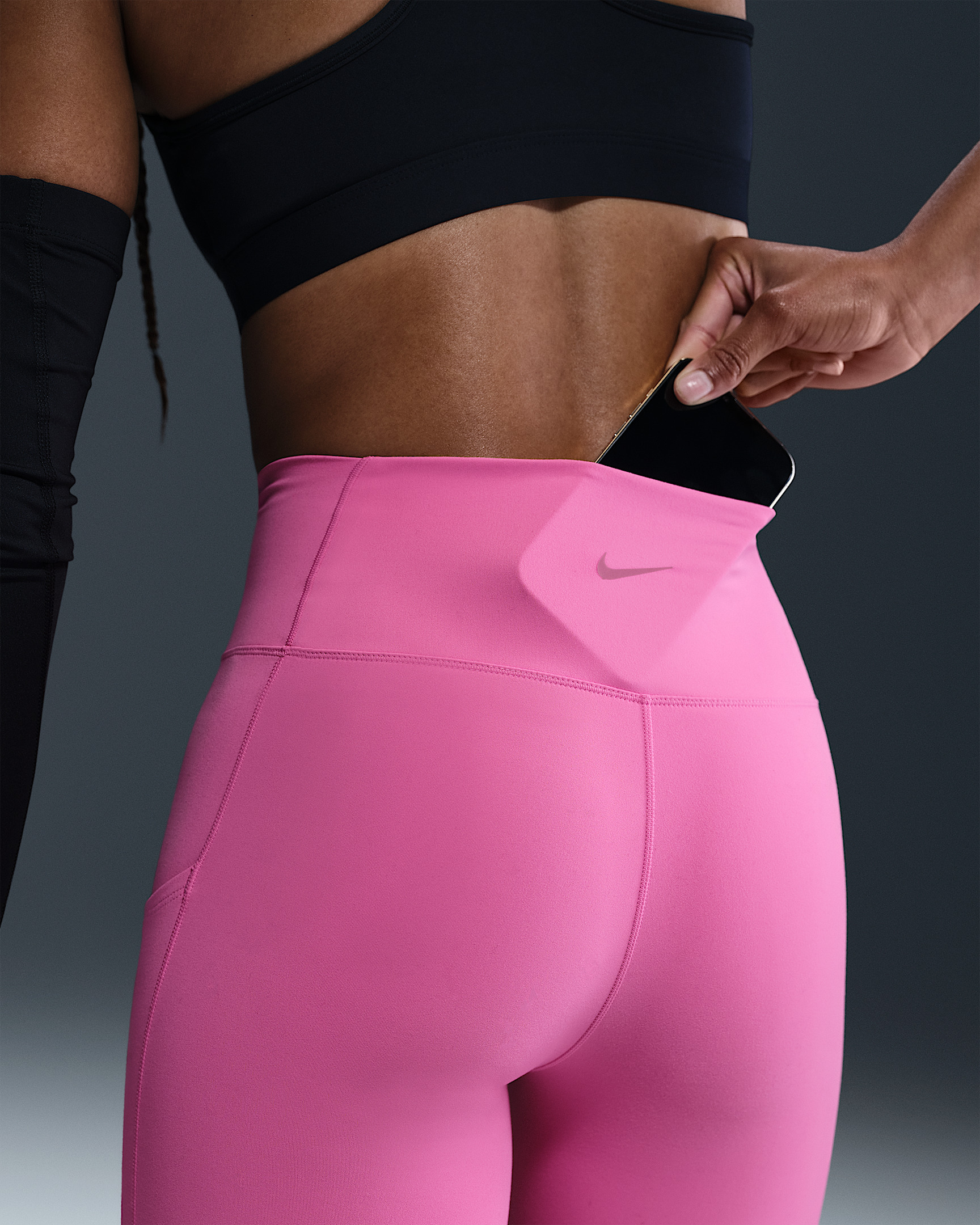 Nike One Women's High-Waisted 8" Biker Shorts with Pockets - 6
