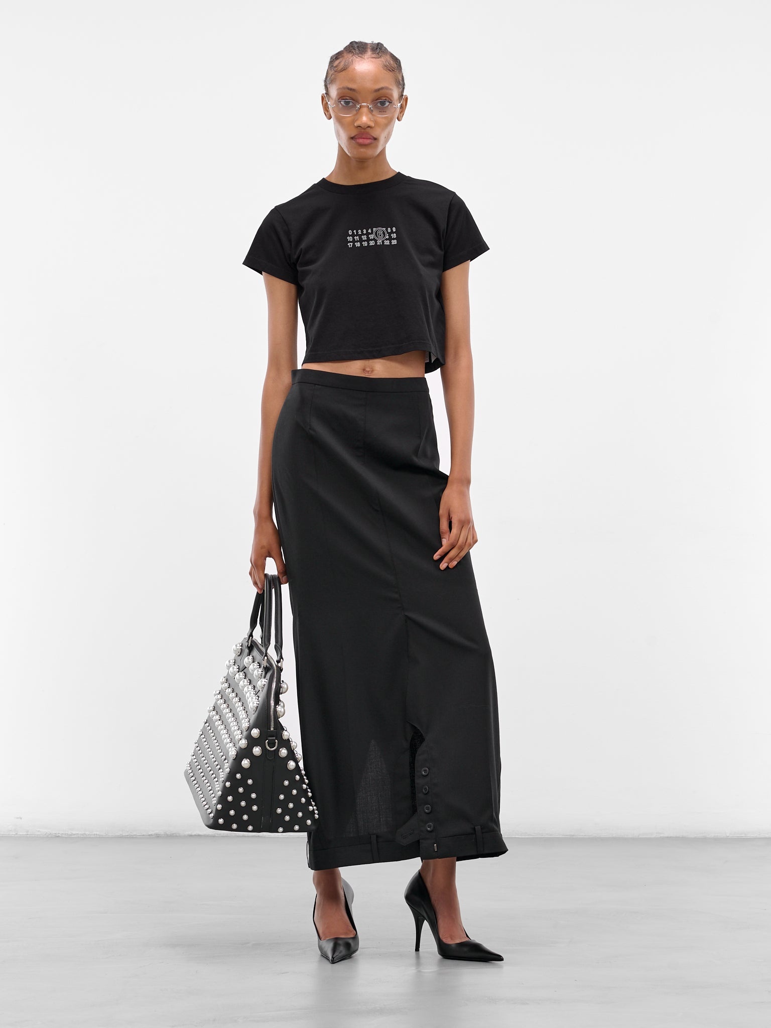 Black Cropped Numeric Logo Tee - 6