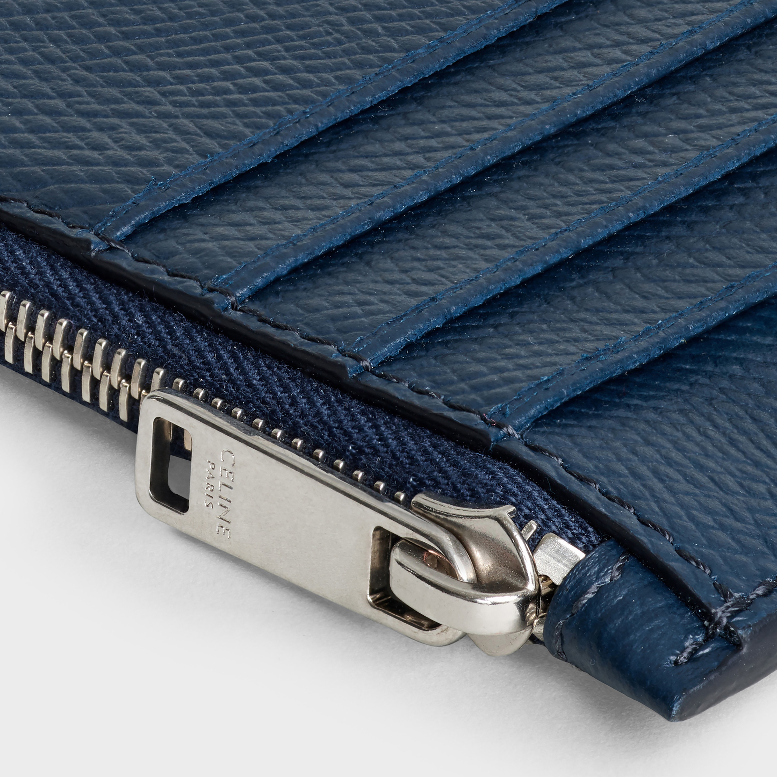 Zipped compact card holder in Grained calfskin - 4