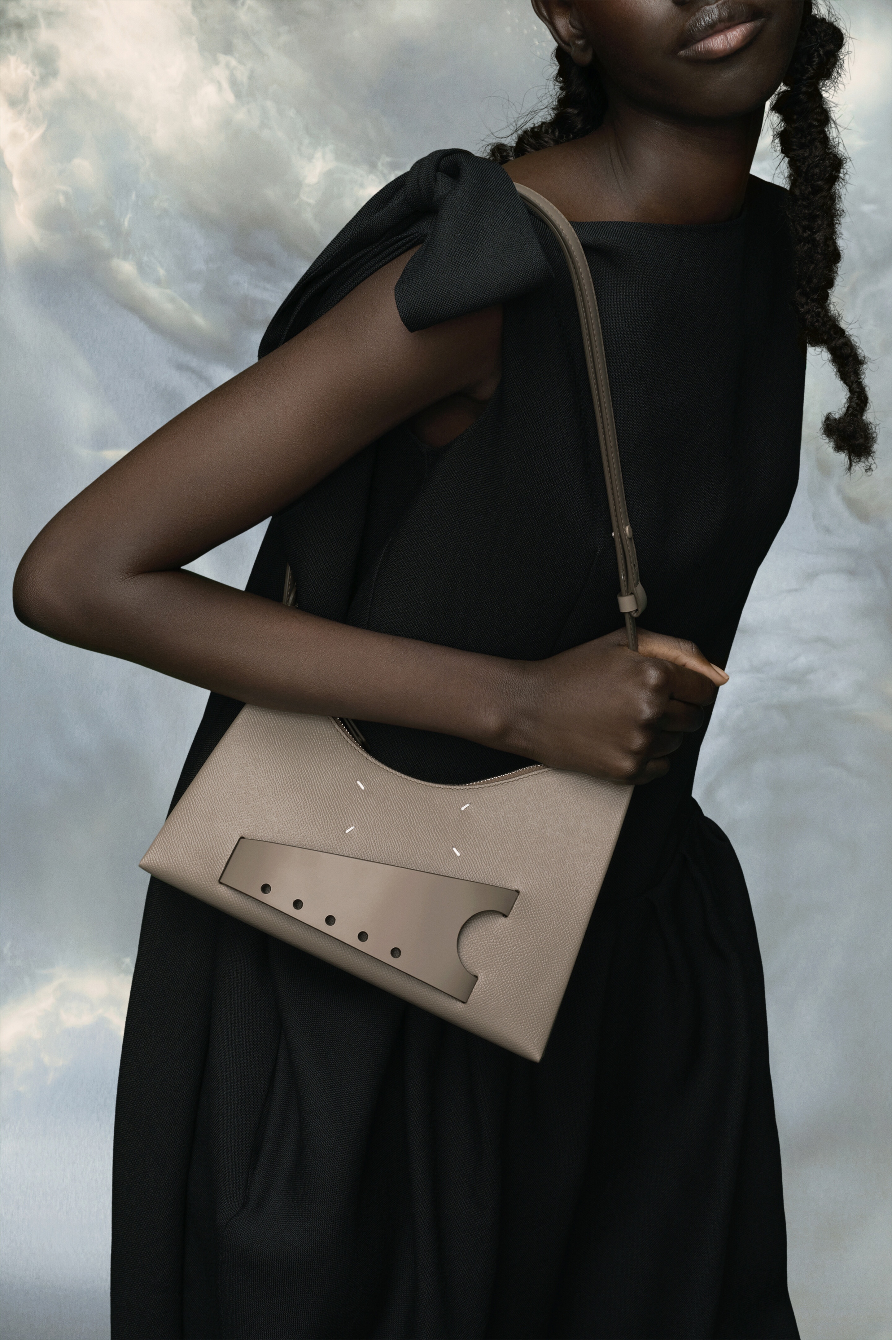 【MAISON MARGIELA】SNATCHED HOBO SMALL BAG Maison Margiela Snatched hobo small | REVERSIBLE