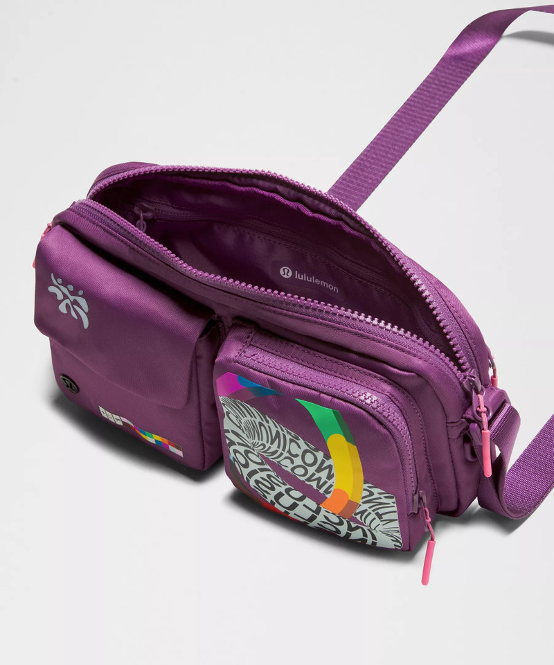 Multi-Pocket Crossbody Bag 2.5L *Pride 4