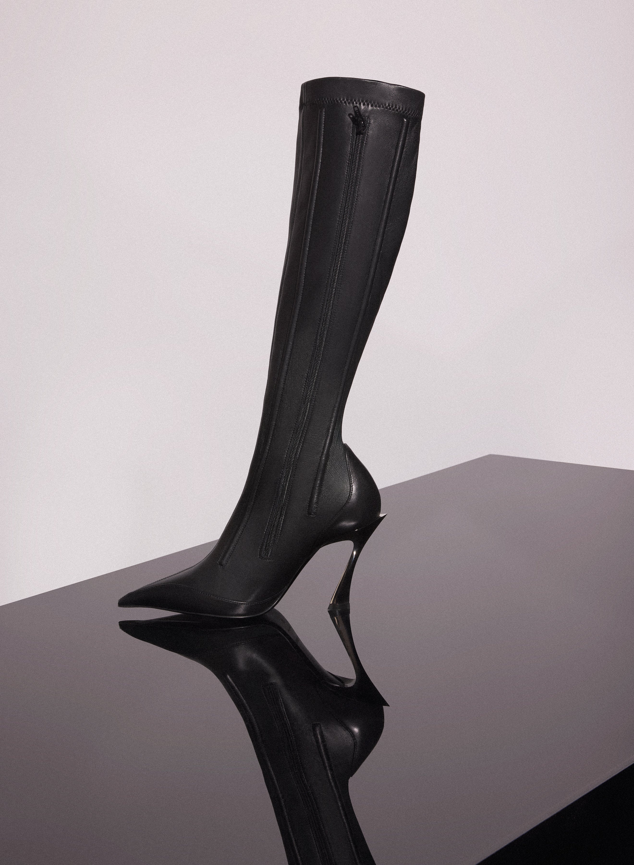 black boned leather fang 95 boots - 2