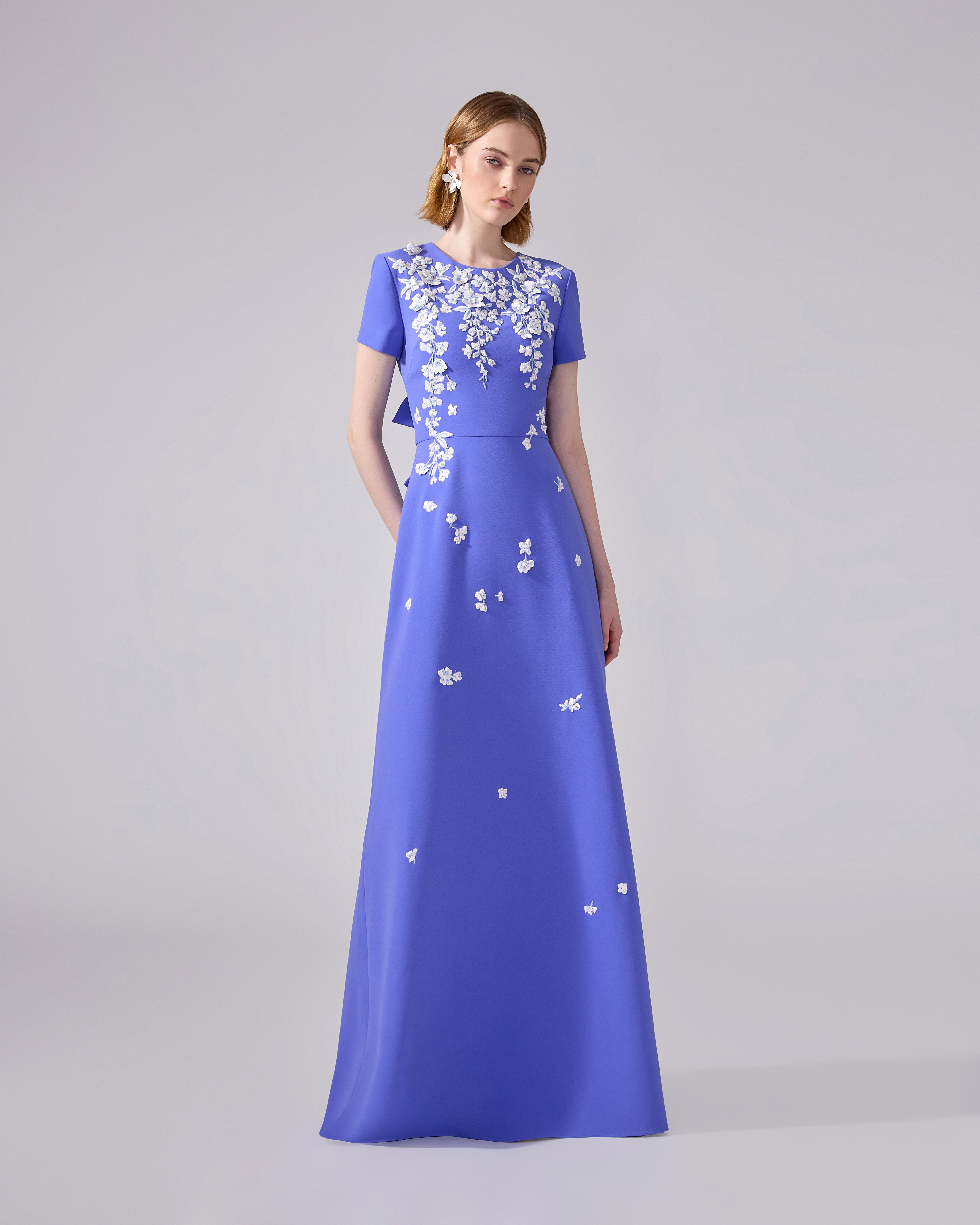 Floral-Embroidered Gown With Bows - 2