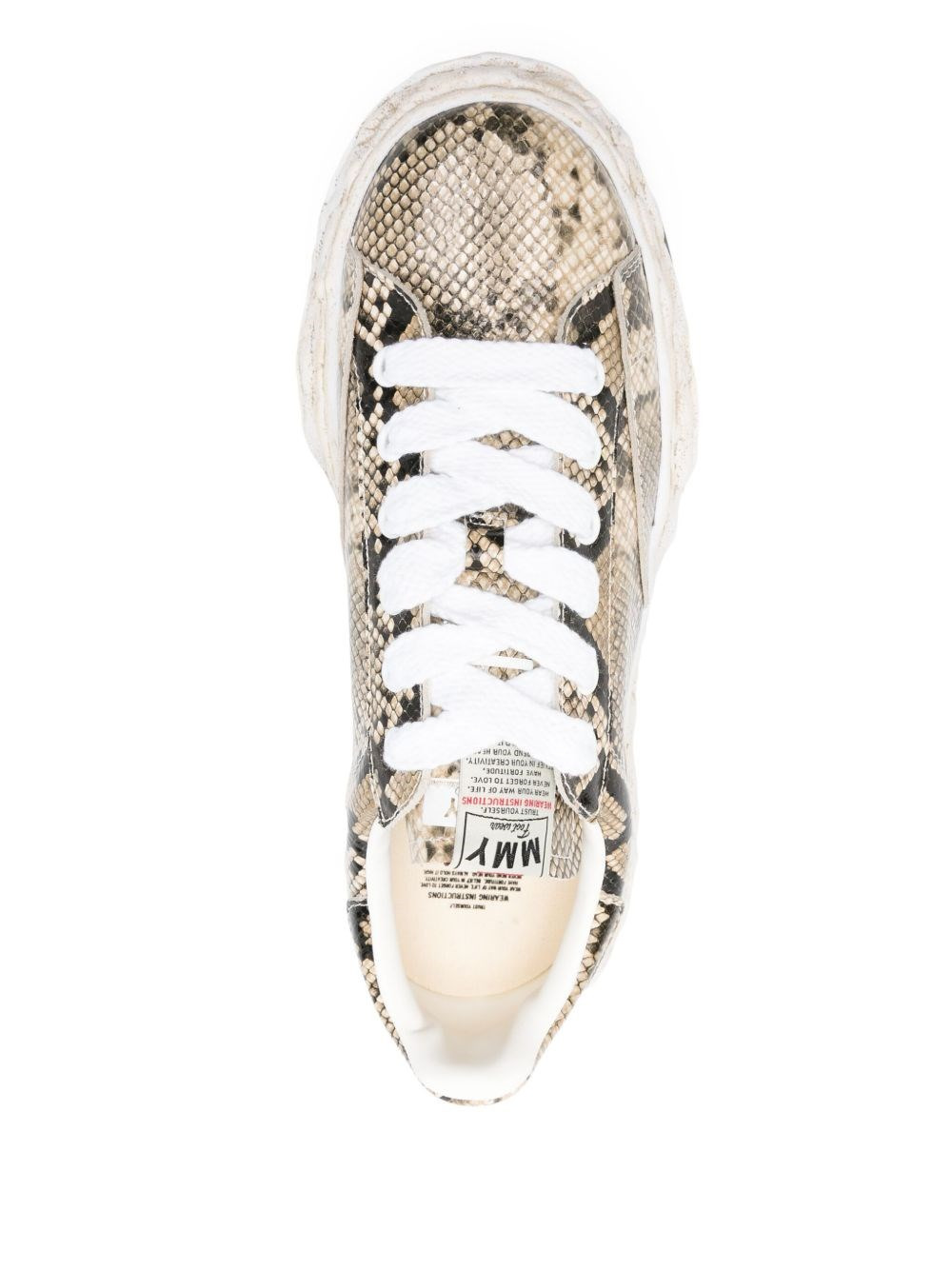 Sneaker with logo - 4
