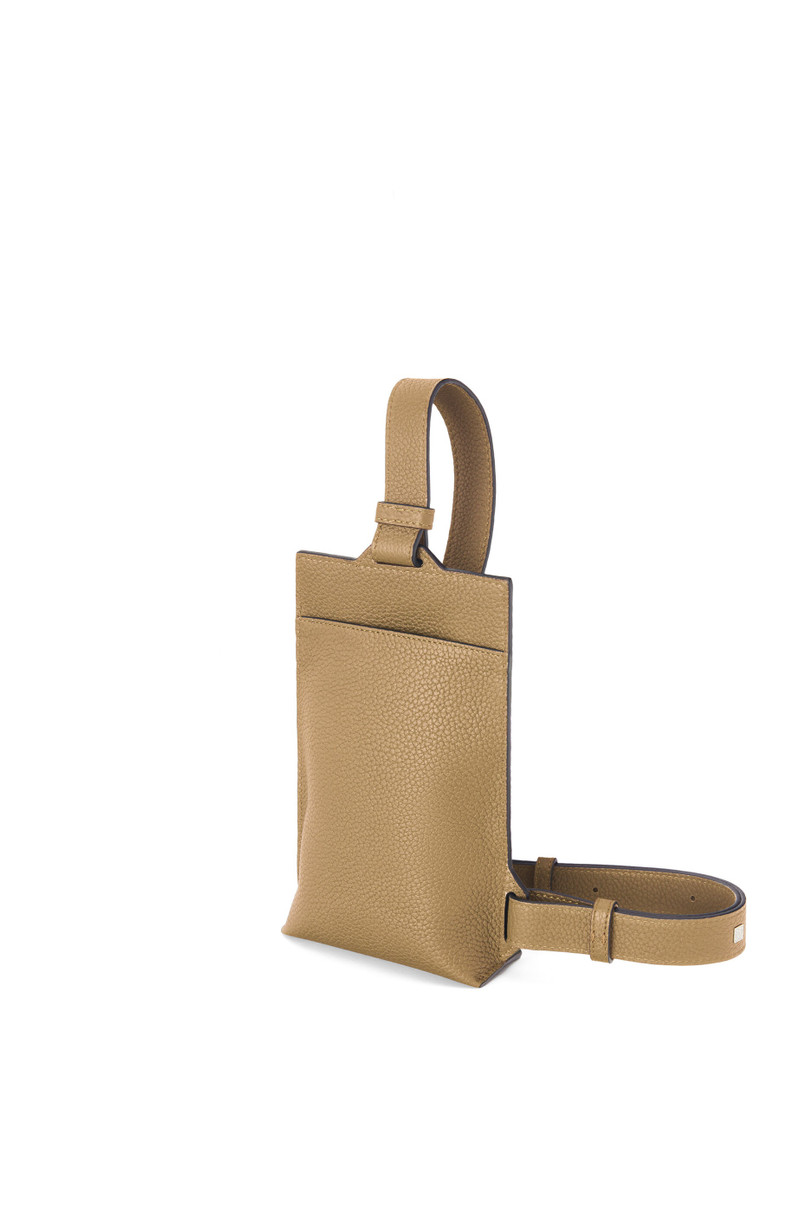 Vertical T Pocket in grained calfskin 4