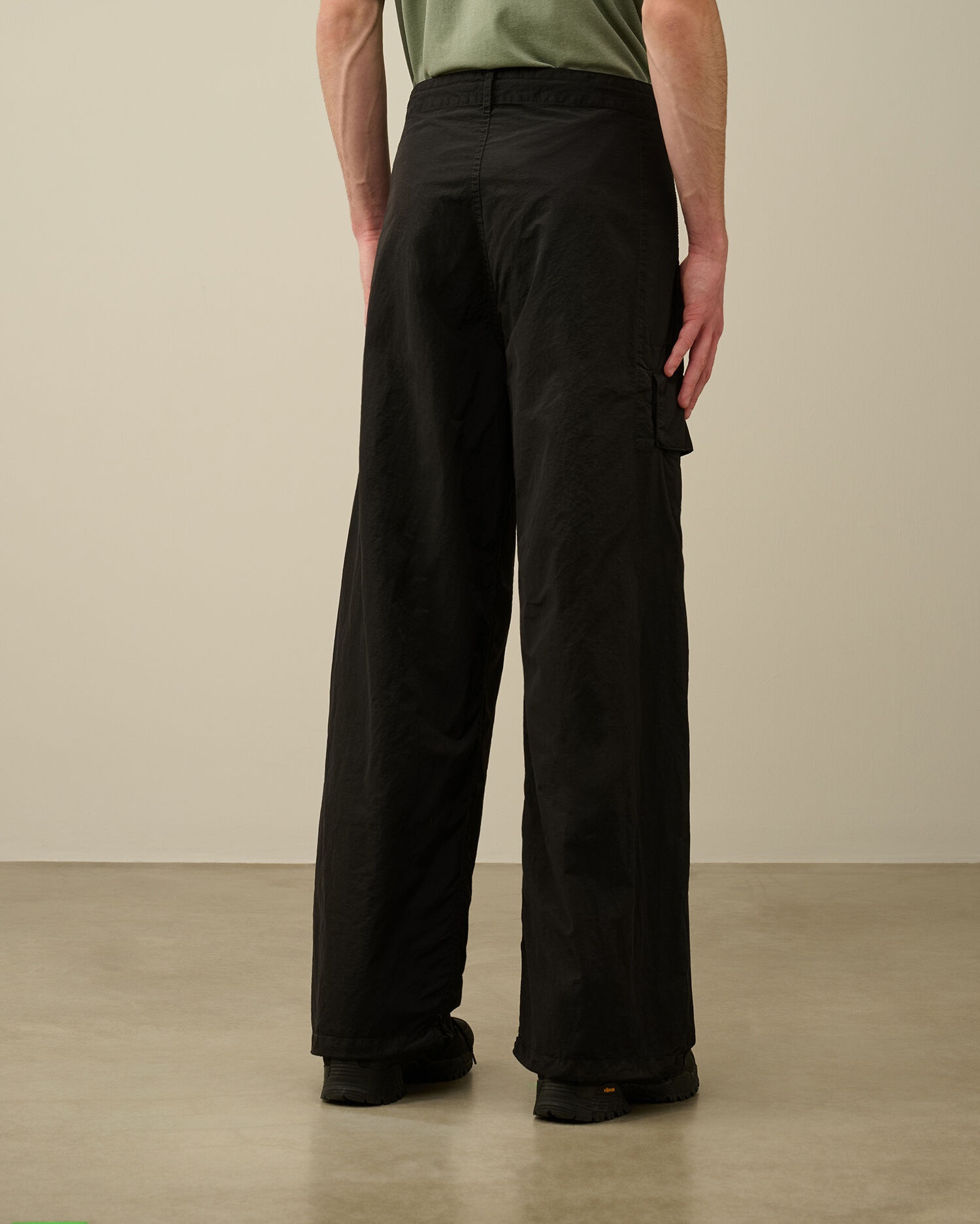 パンツ C.P. Company FLATT NYLON CARGO PANTS C.P. Company Men's' Flatt Nylon Cargo Pants in Black | LN-CC®
