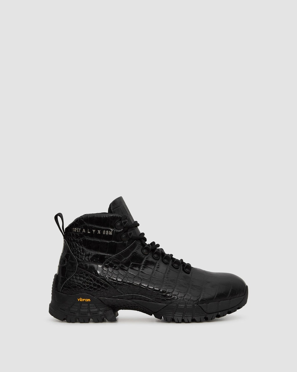 HIKING BOOT - 1