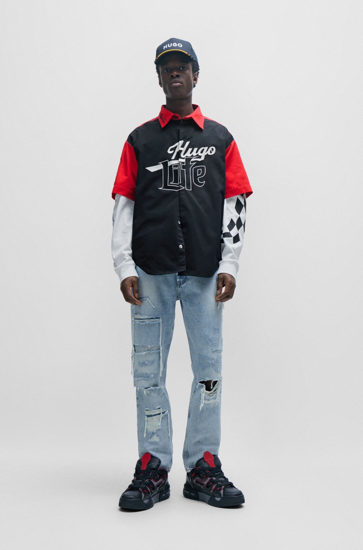 TAPERED-FIT JEANS IN BLUE DENIM WITH DESTROYED DETAILS - 3