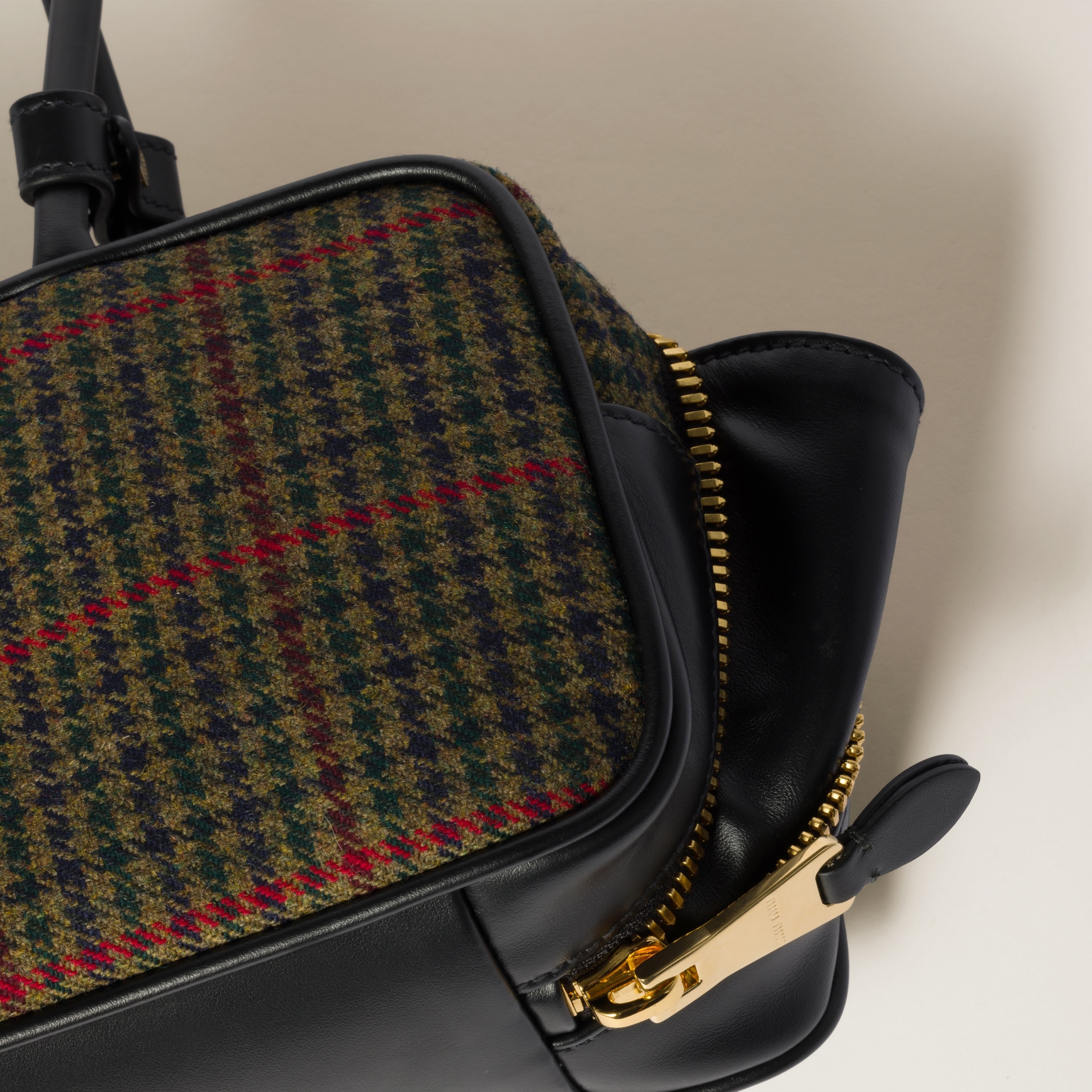 Beau top-handle tratan bag with leather details - 5