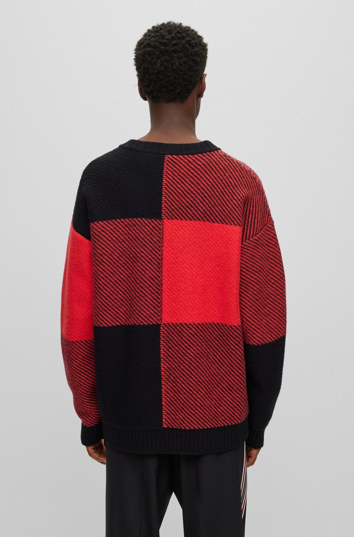 RELAXED-FIT SWEATER WITH JACQUARD-WOVEN VICHY CHECK - 5
