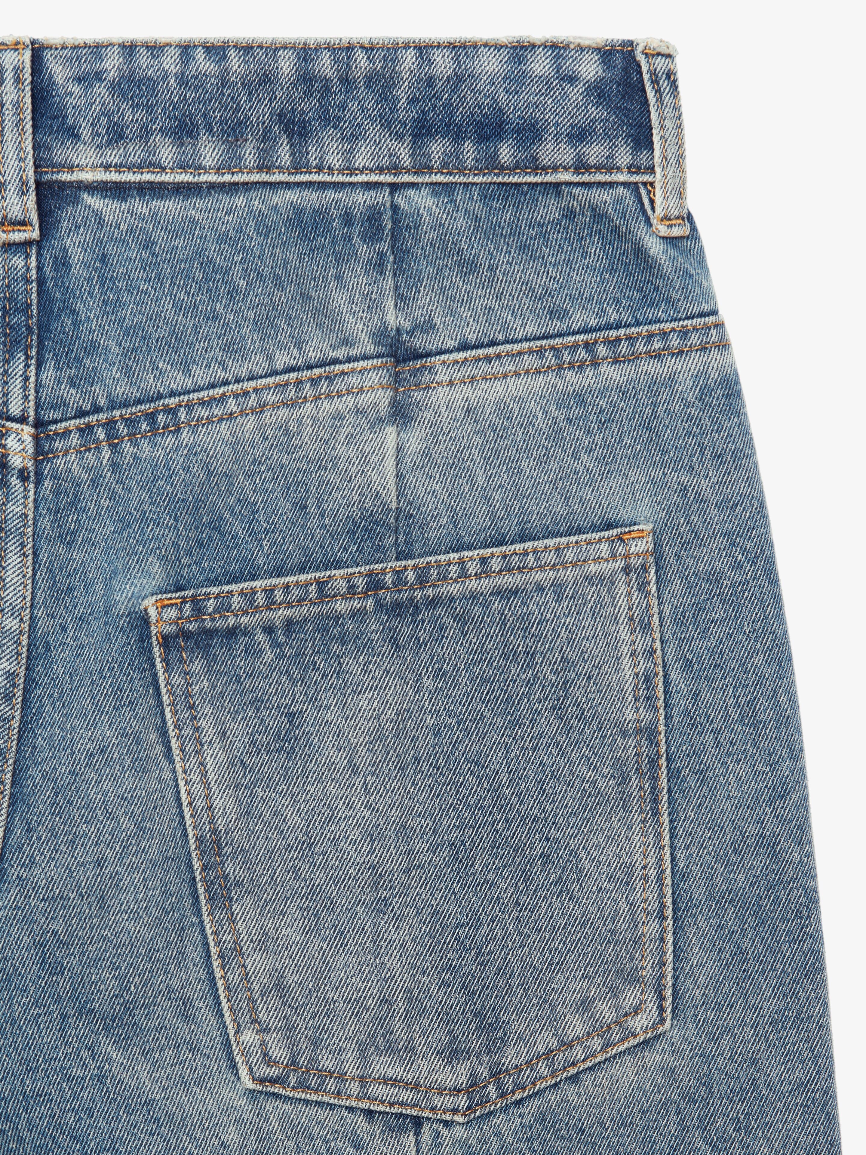 デニム・ジーパン GIVENCHY DENIM JEANS Givenchy OVERSIZED JEANS IN DENIM WITH STITCHING DETAILS
