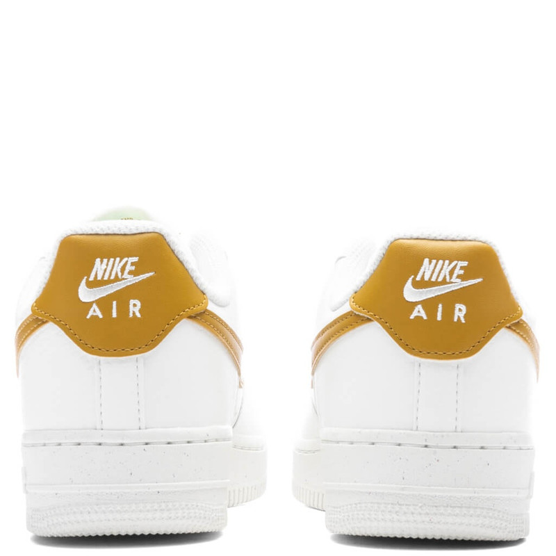 Nike WOMEN'S AIR FORCE 1 '07 SE - SUMMIT WHITE/BRONZINE/METALLIC SILVER outlook