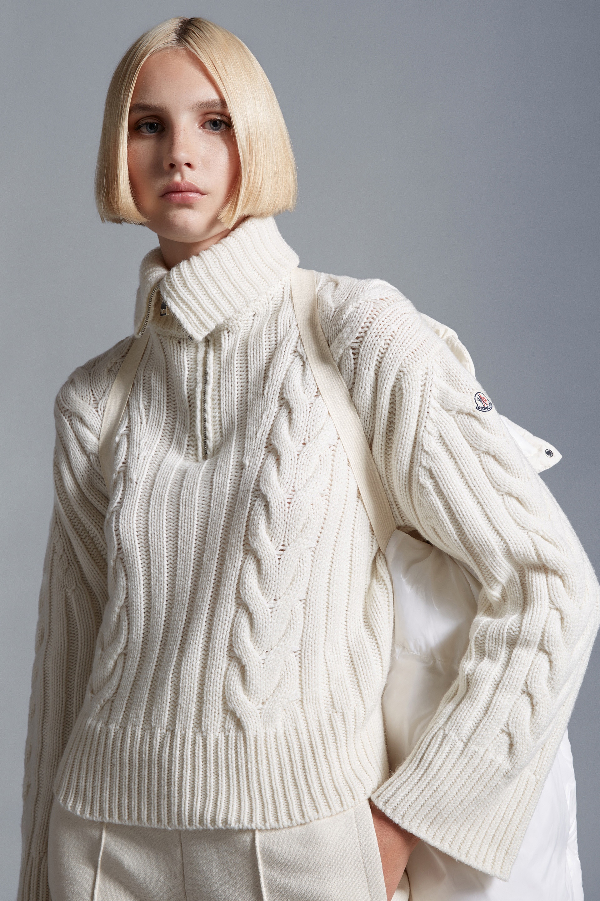 Moncler Karakorum Short Down Jacket Women - 9