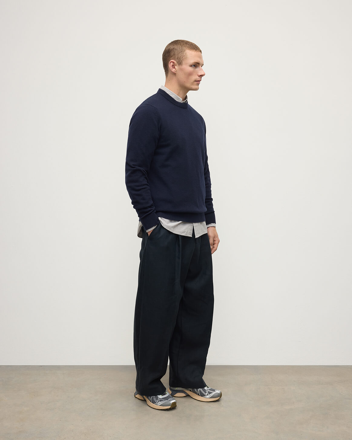 Classic Cashmere Navy Round Neck Jumper - 3