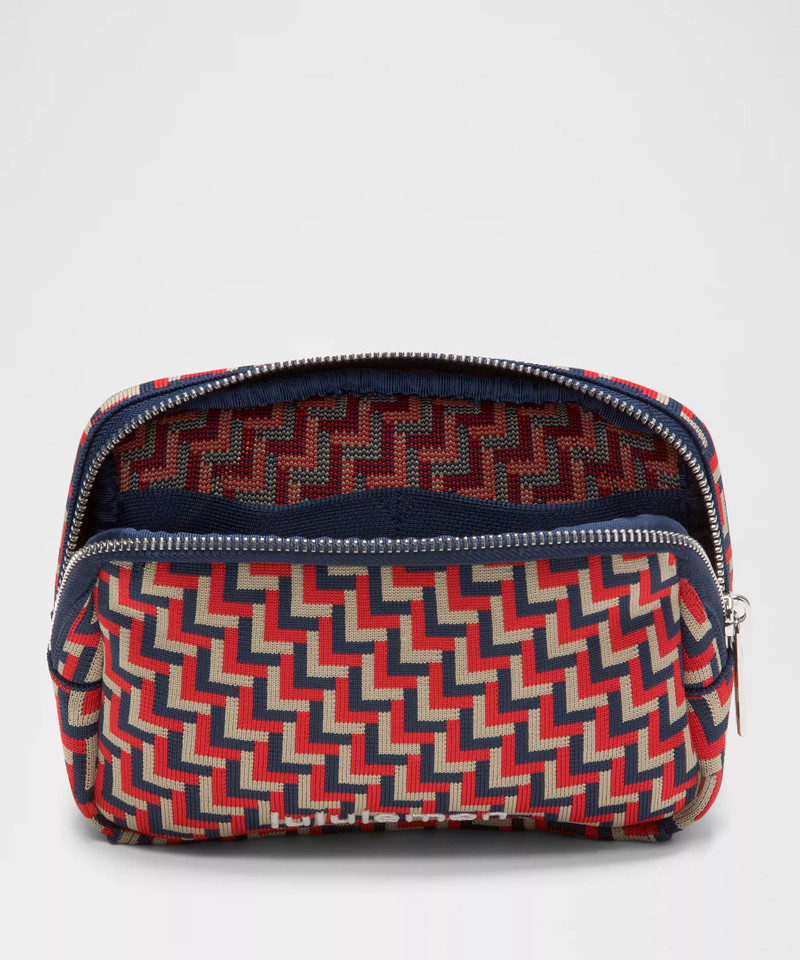 Everywhere Belt Bag 1L *L Monogram Knit 5