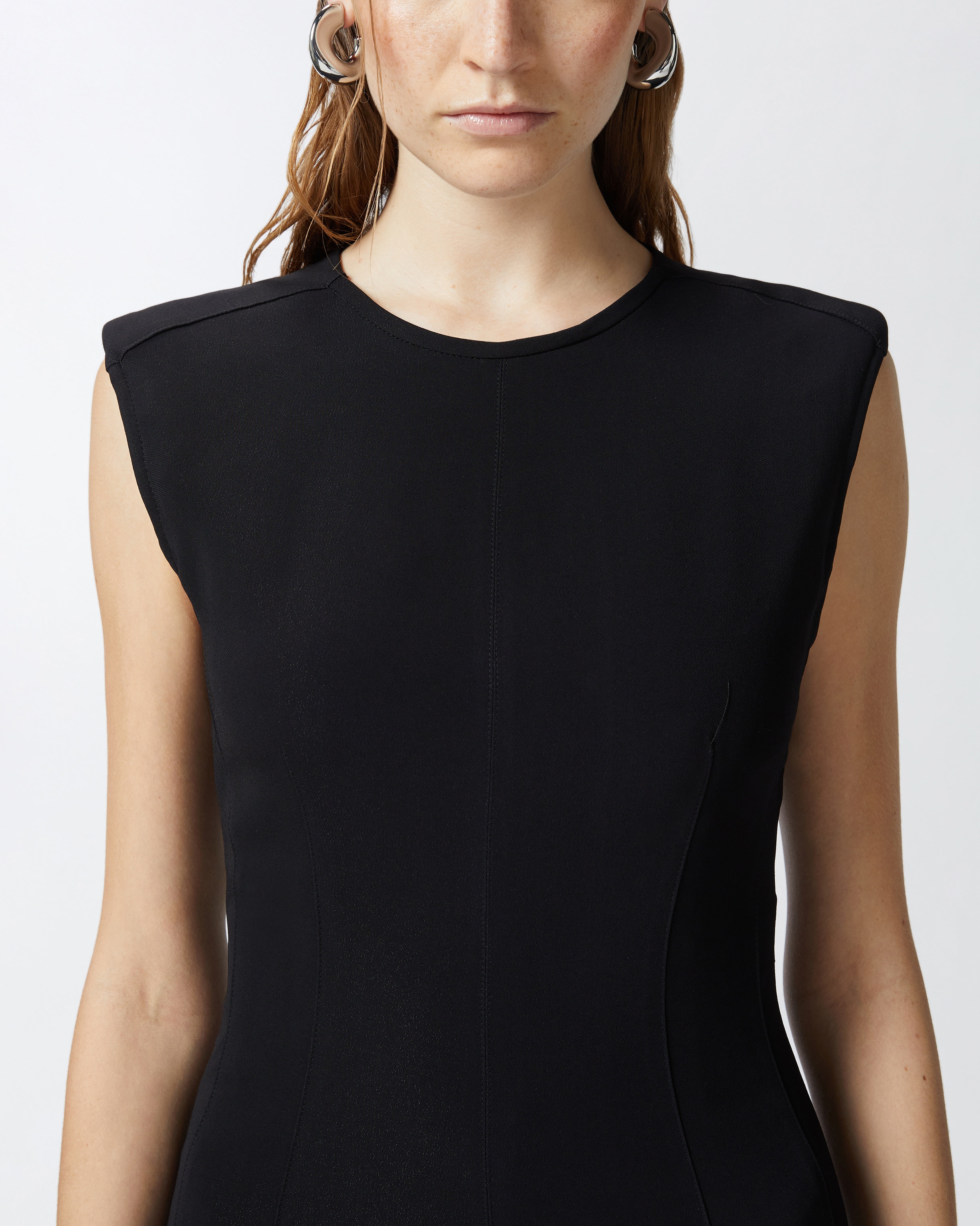 SLEEVELESS LONGUETTE DRESS IN TECHNICAL CADY - 5