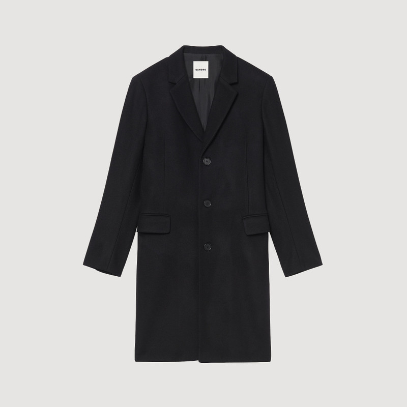 Long coat fastened with three buttons 1