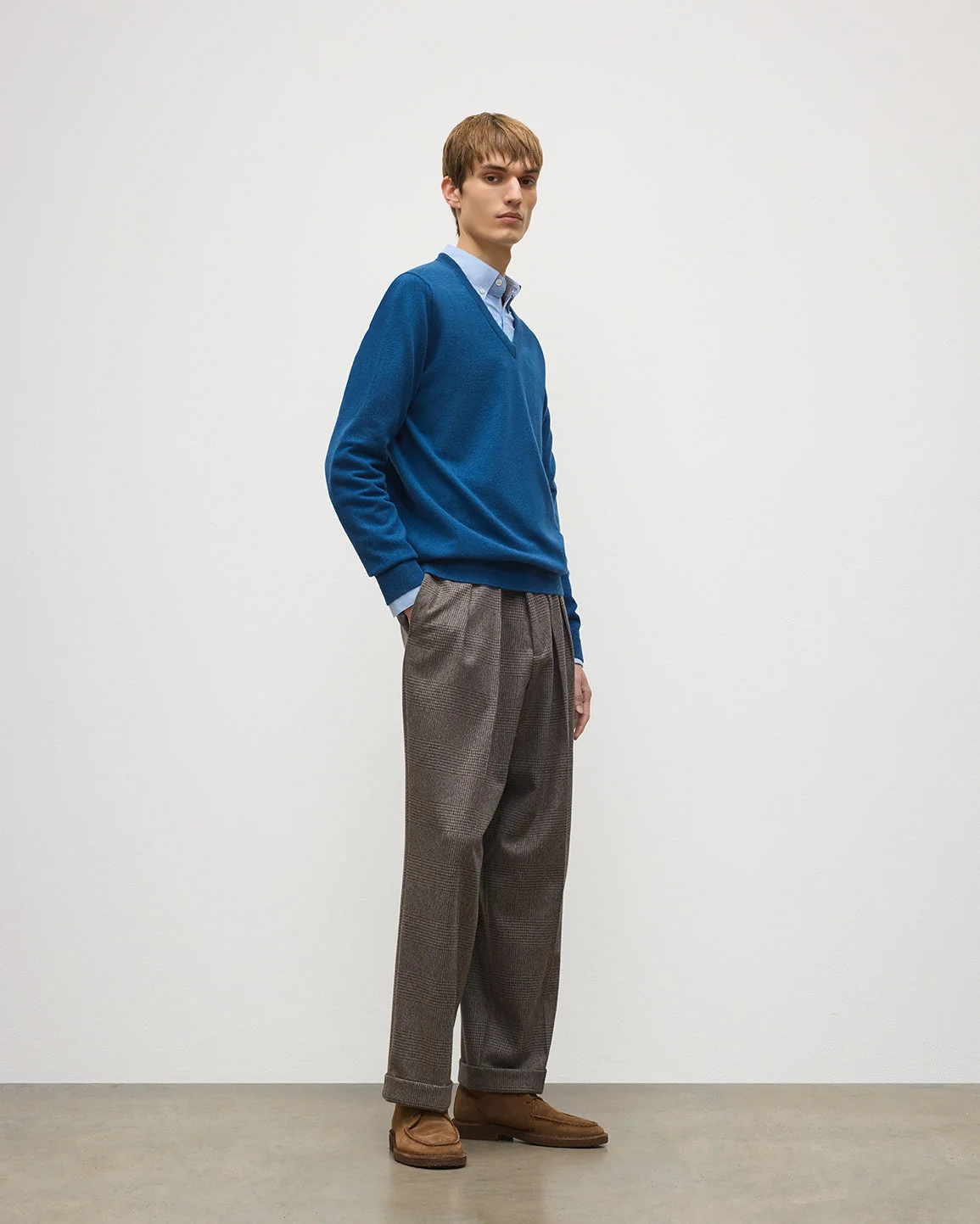 Reuben Blue Cashmere V Neck Jumper - 1