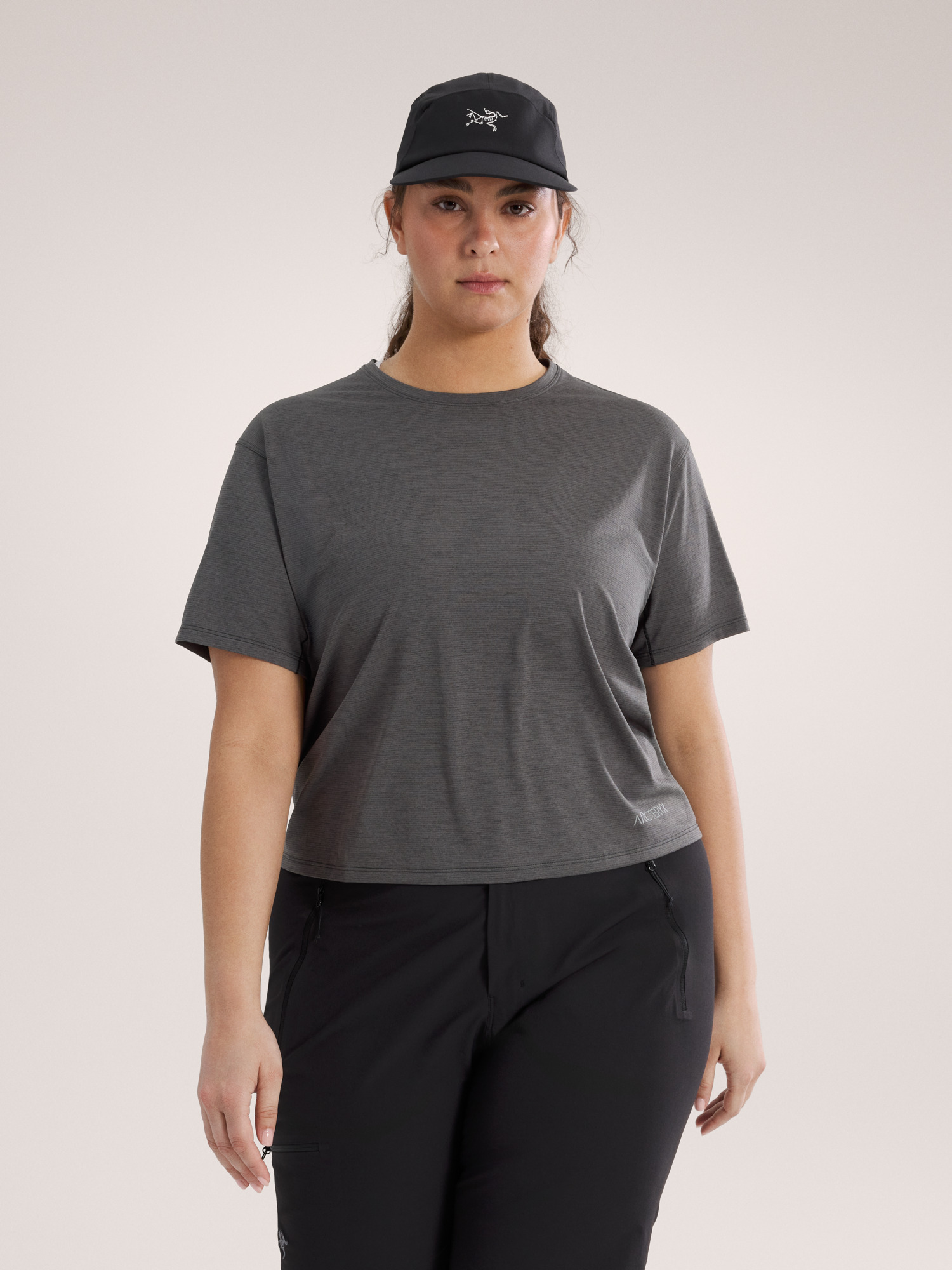 Taema Crop Logo T-Shirt - 2
