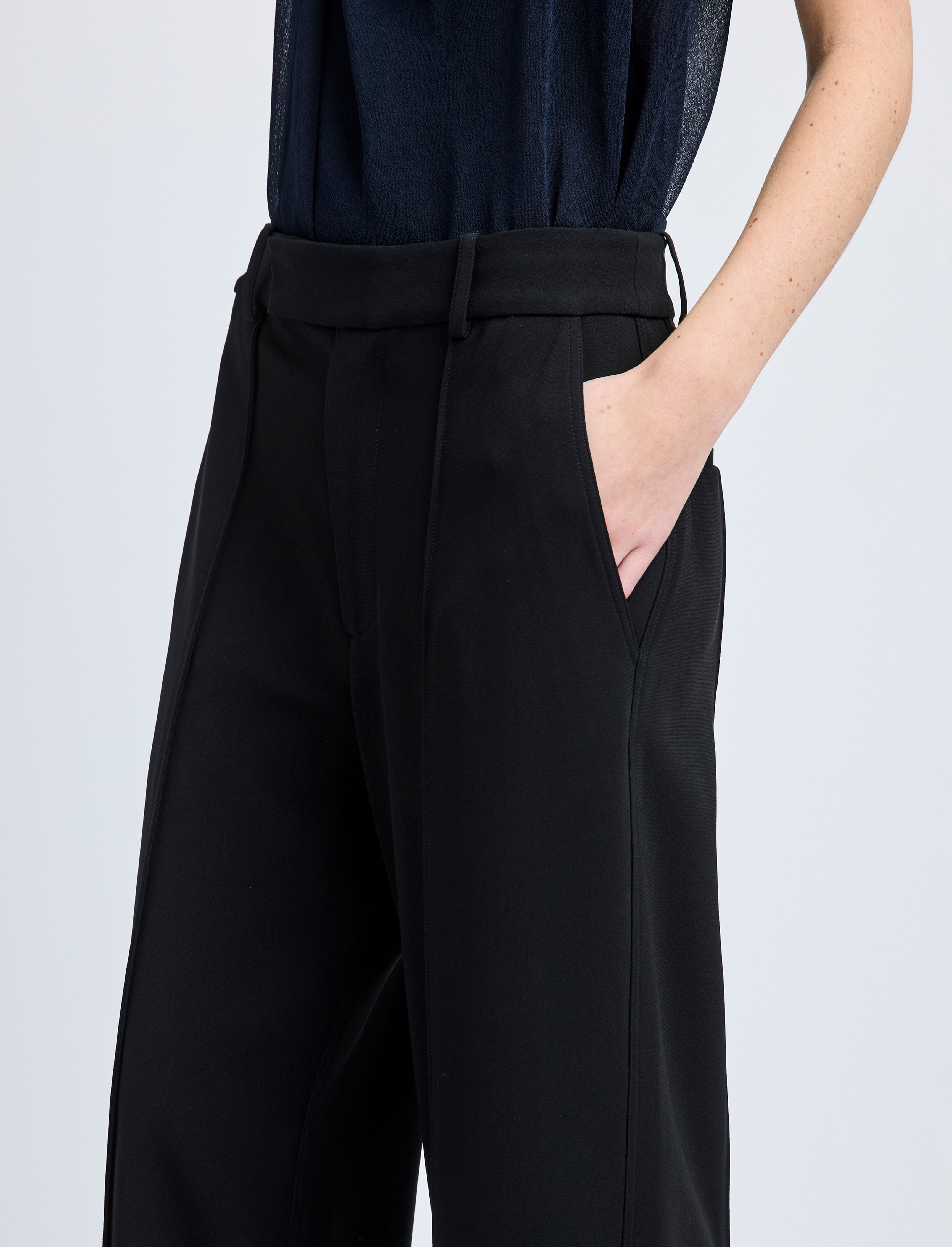 Weyes Pant in Matte Viscose Crepe - 5