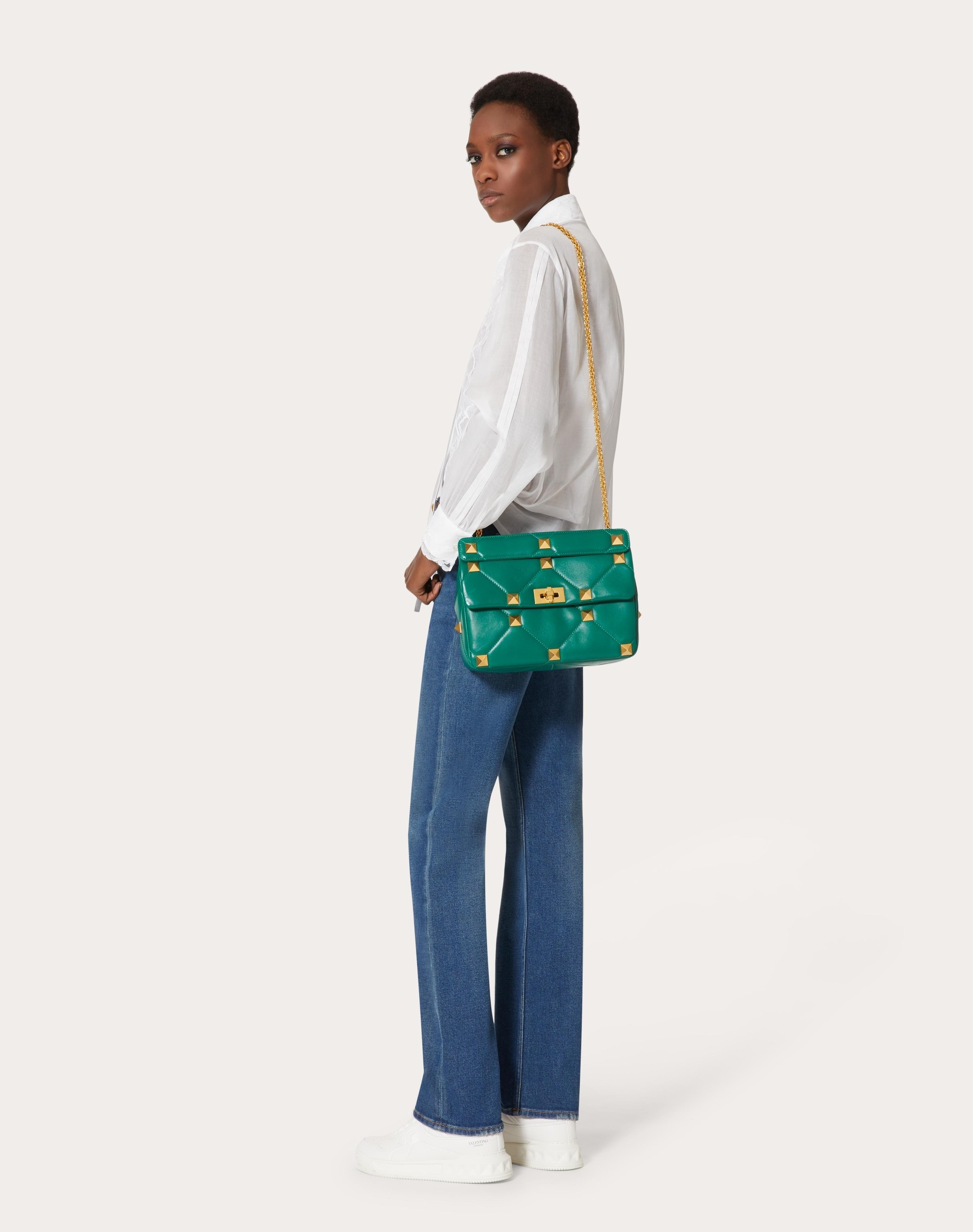 LARGE ROMAN STUD THE SHOULDER BAG IN NAPPA WITH CHAIN - 6