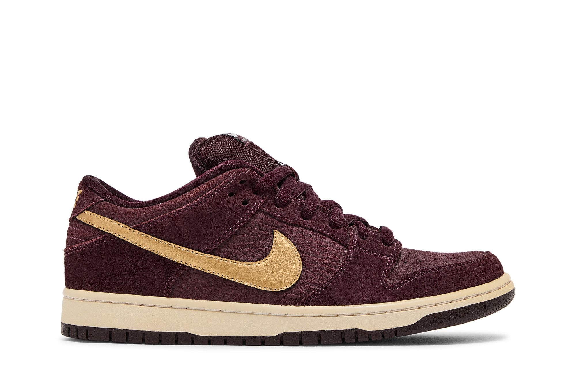 Dunk Low Pro SB 'UK Passport' - 1