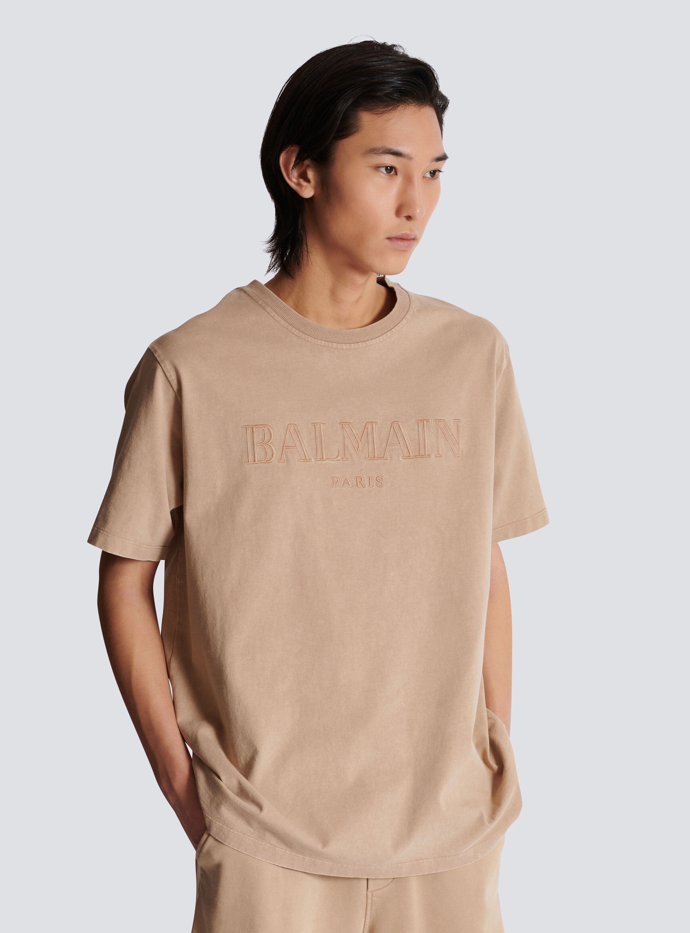 Loose T-shirt with vintage Balmain embroidery - 6