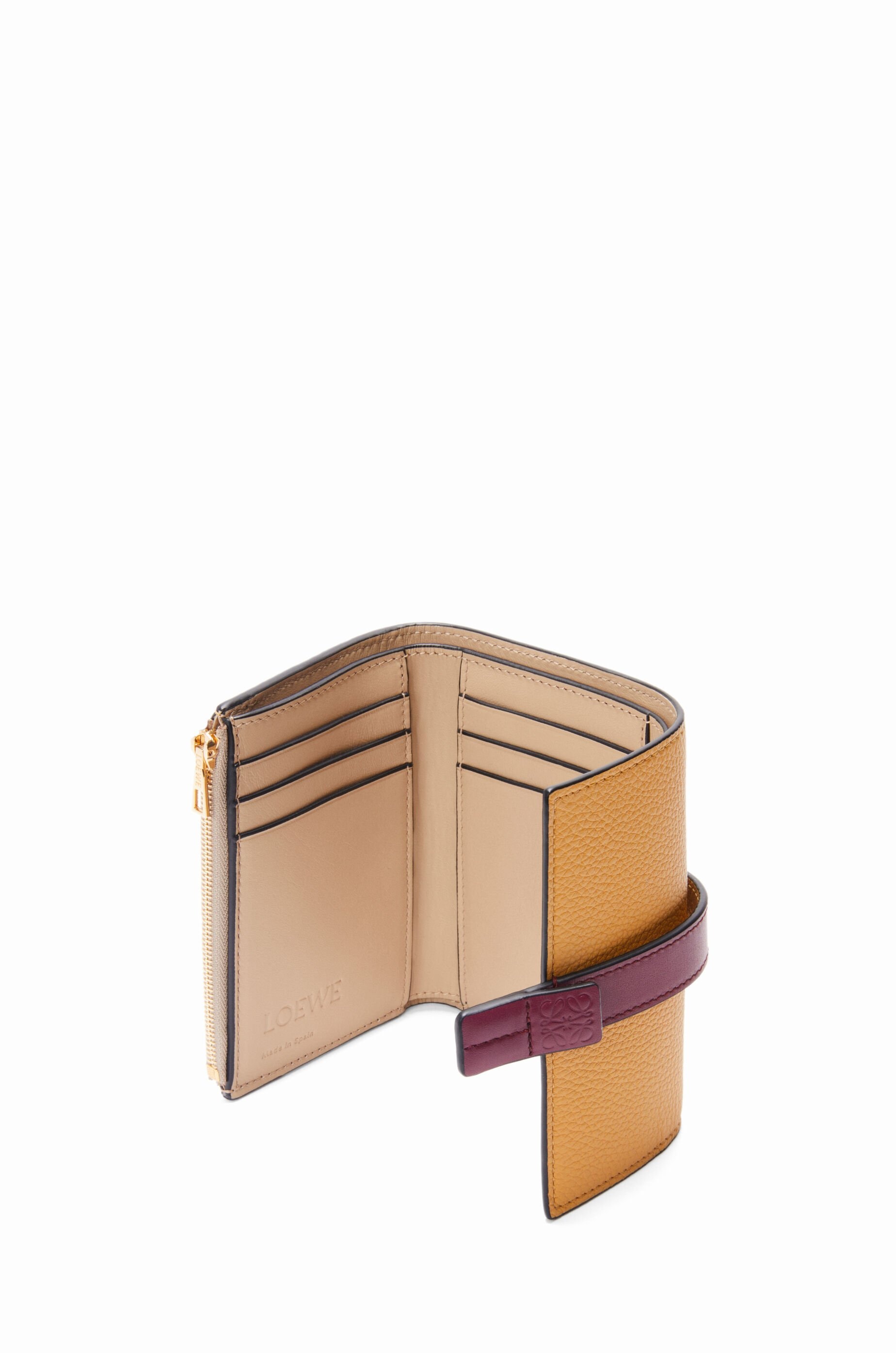 Small vertical wallet in soft grained calfskin - 3