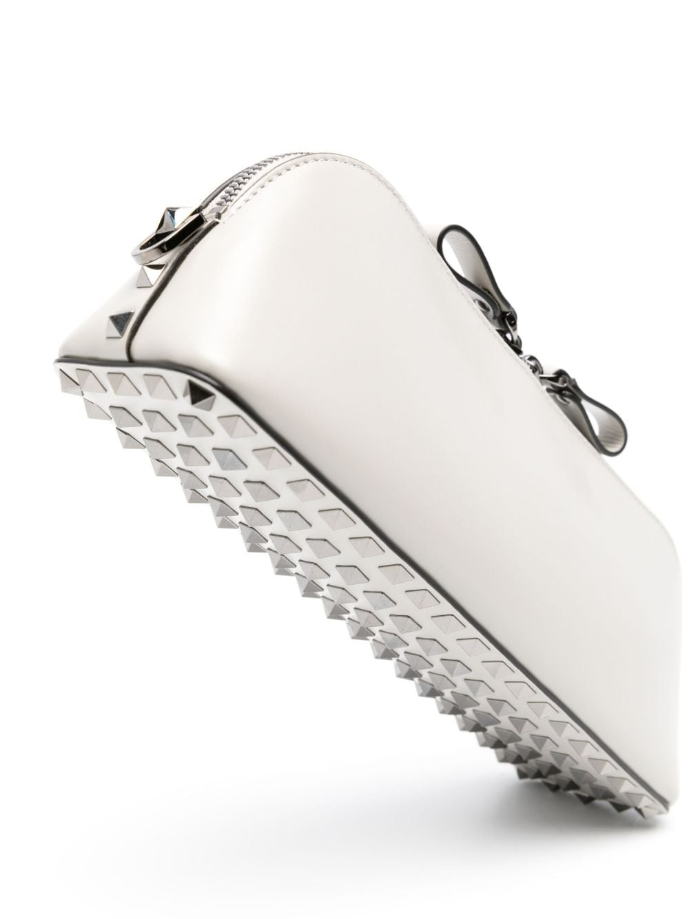 rockstud-detail leather clutch bag - 4