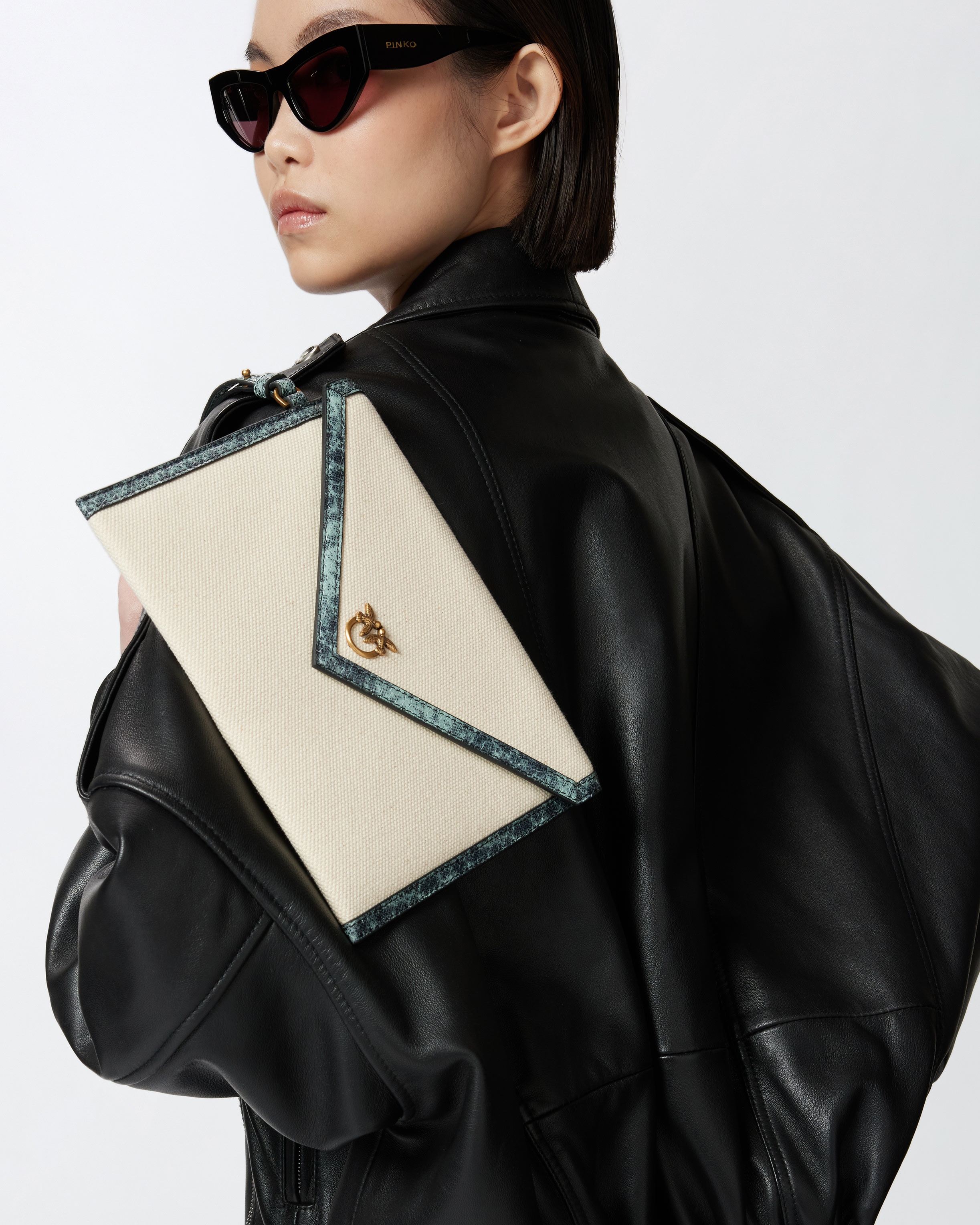 CANVAS HANDBAG WITH PRINTED LEATHER TRIM - 6