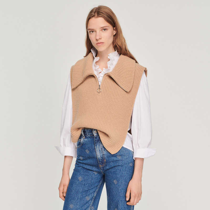 Sandro Knitted neck warmer with trucker collar outlook