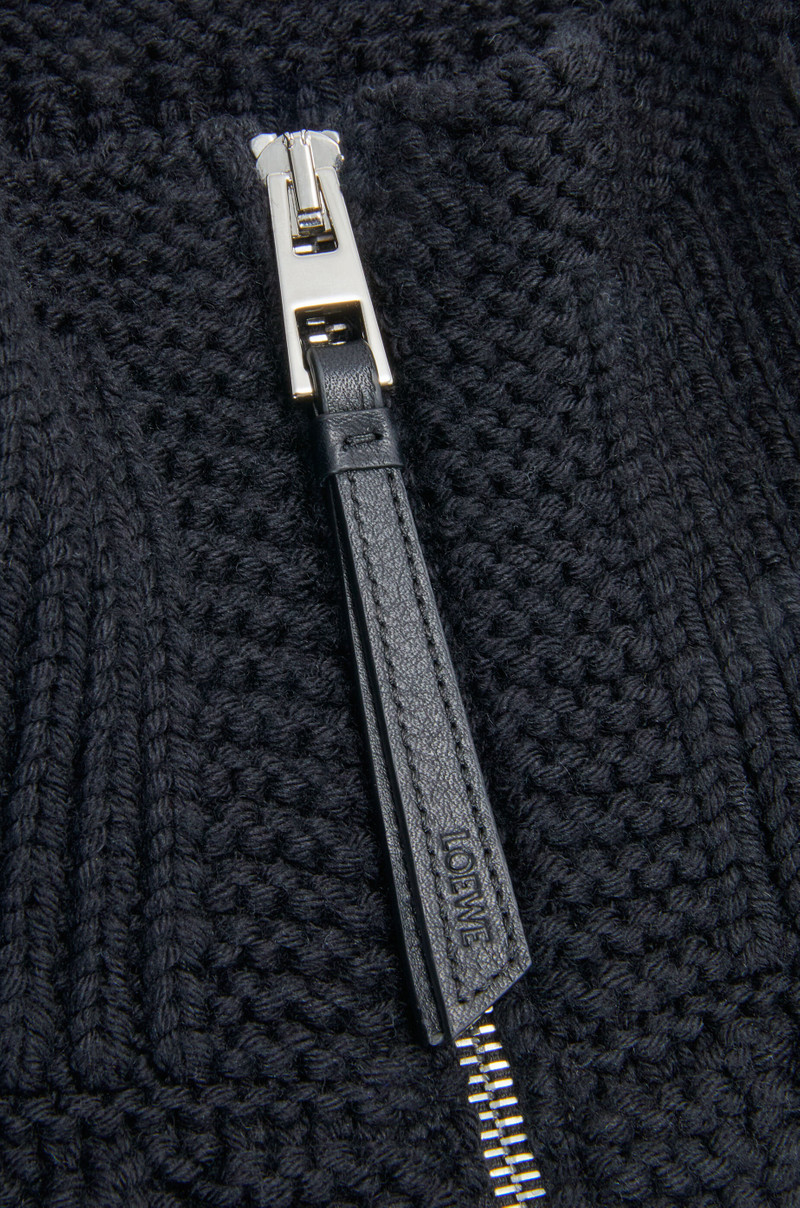 Zip collar in wool 3