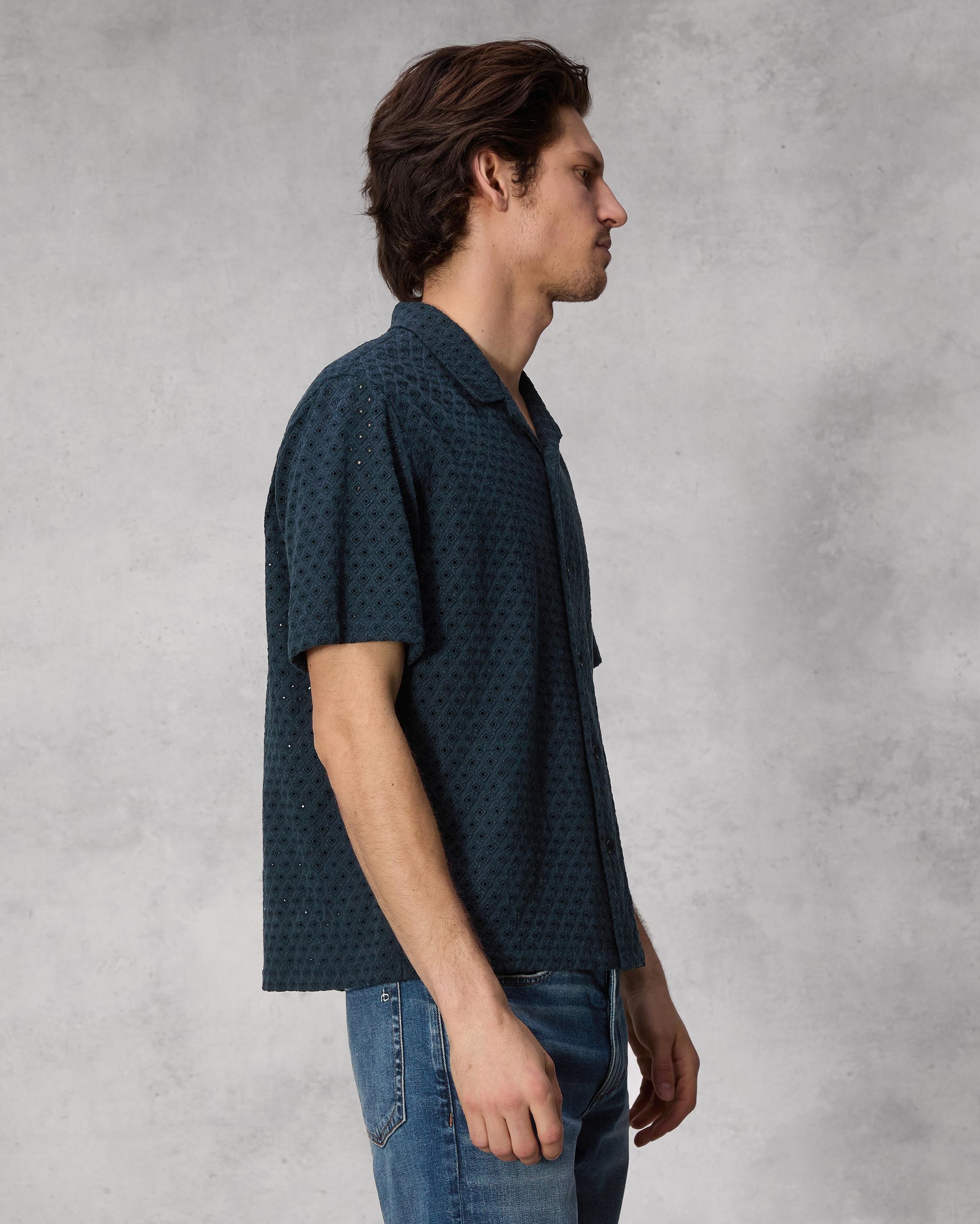 Avery Resort Tencel Shirt
Relaxed Fit Button Down - 4