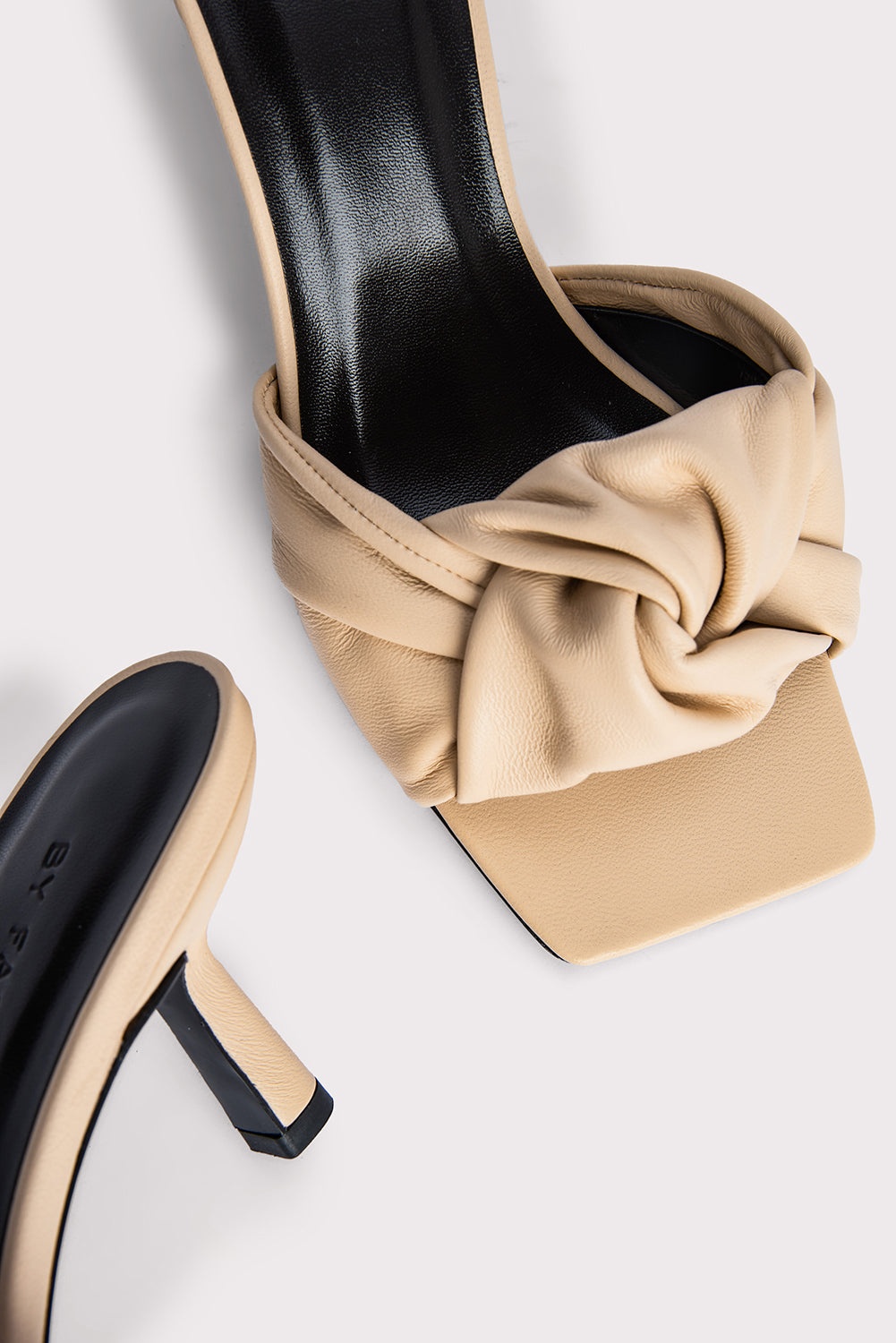 Lana Sable Nappa Leather - 4