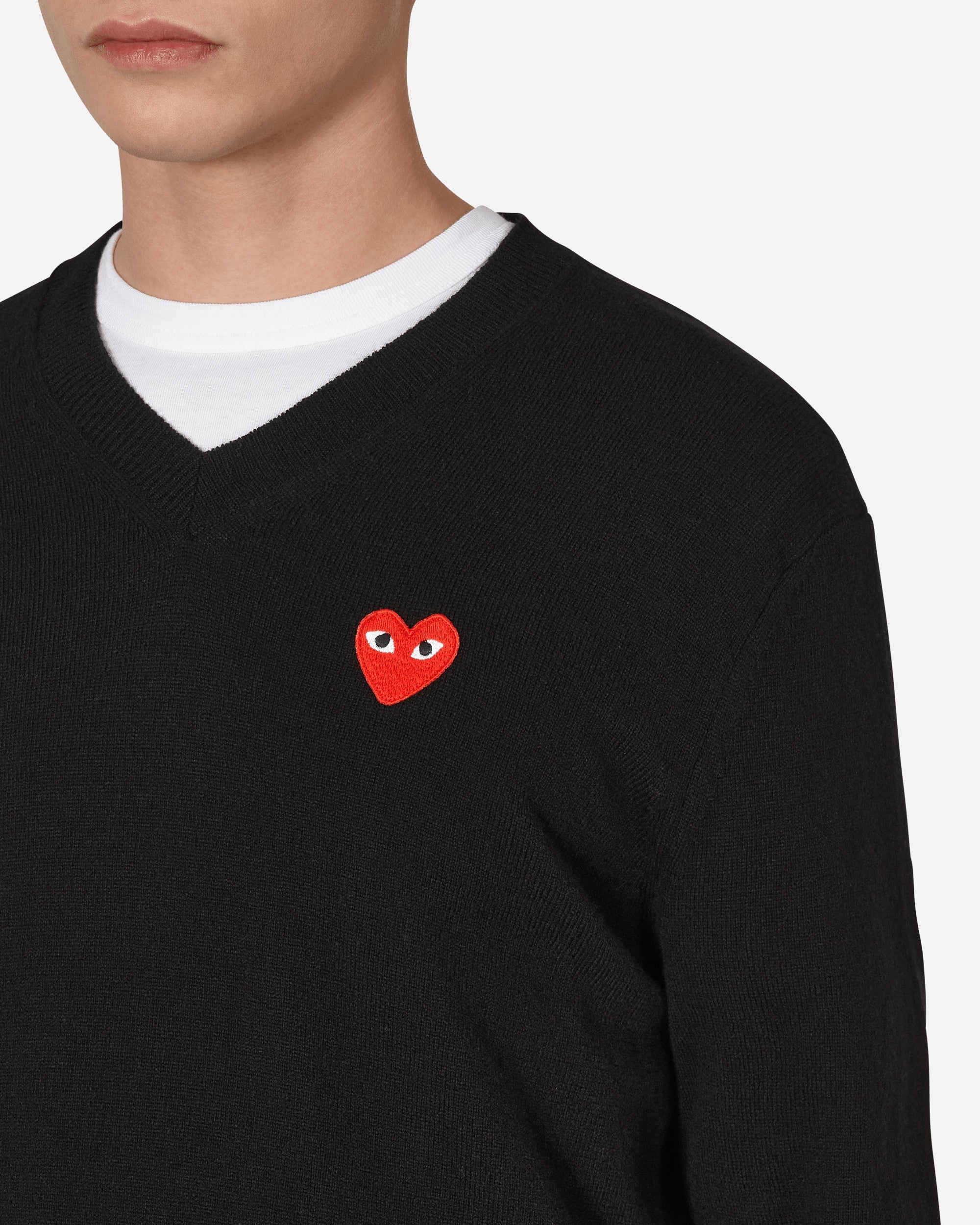 Heart V-Neck Sweater Black - 5