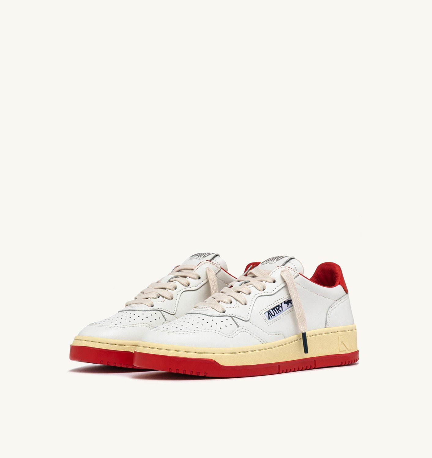 MEDALIST LOW 'MAISON KITSUNÉ' SNEAKERS IN WHITE AND CLAY RED LEATHER - 4
