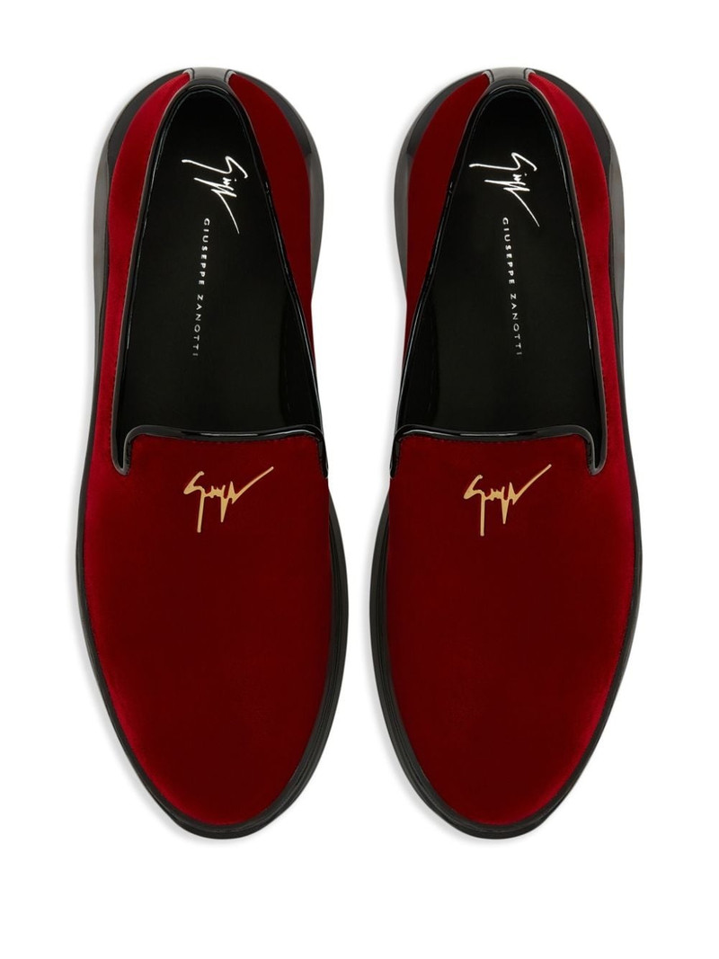 Conley logo-plaque velvet loafers 4
