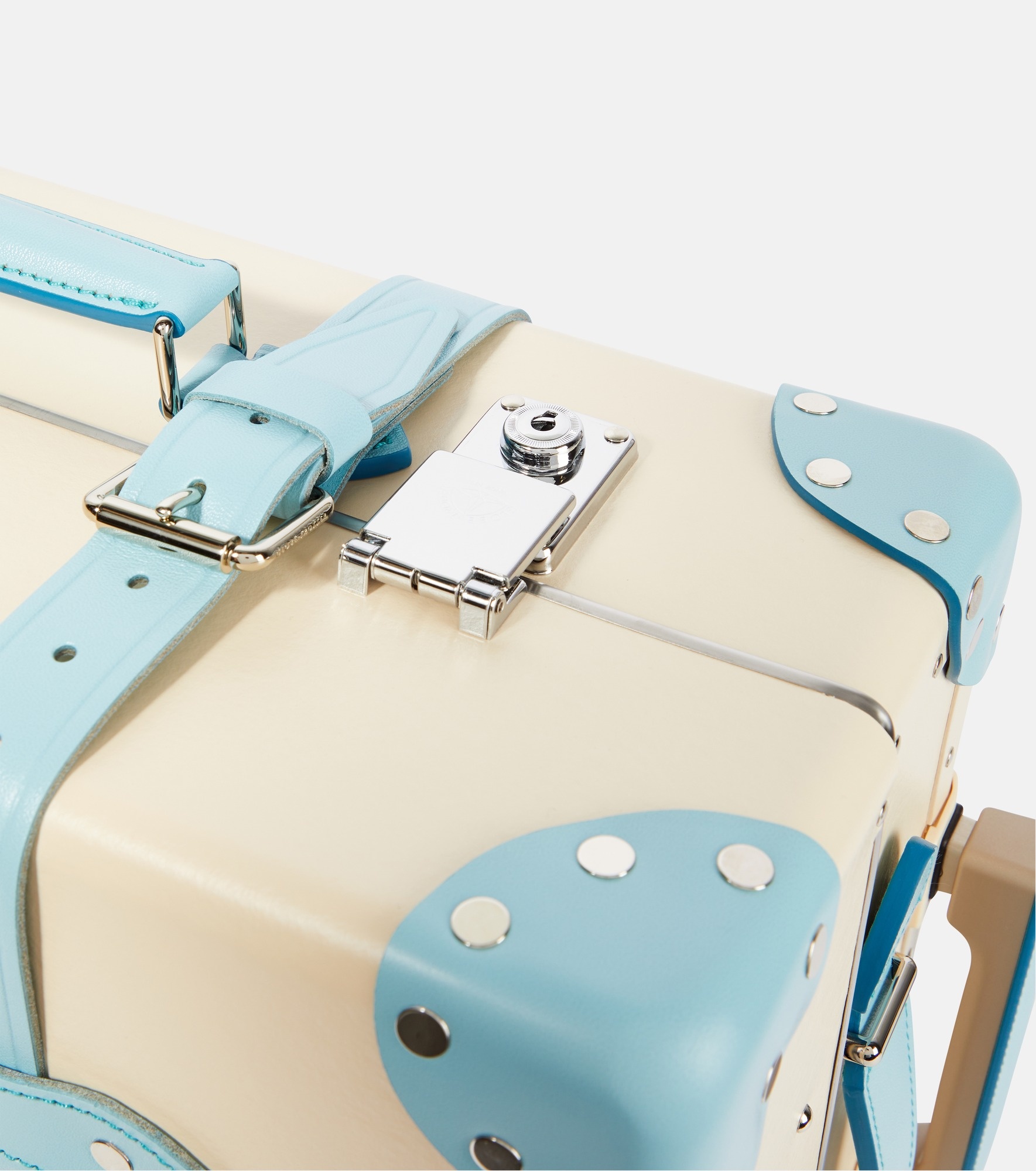 Globe-Trotter Pop Colour carry-on suitcase | REVERSIBLE