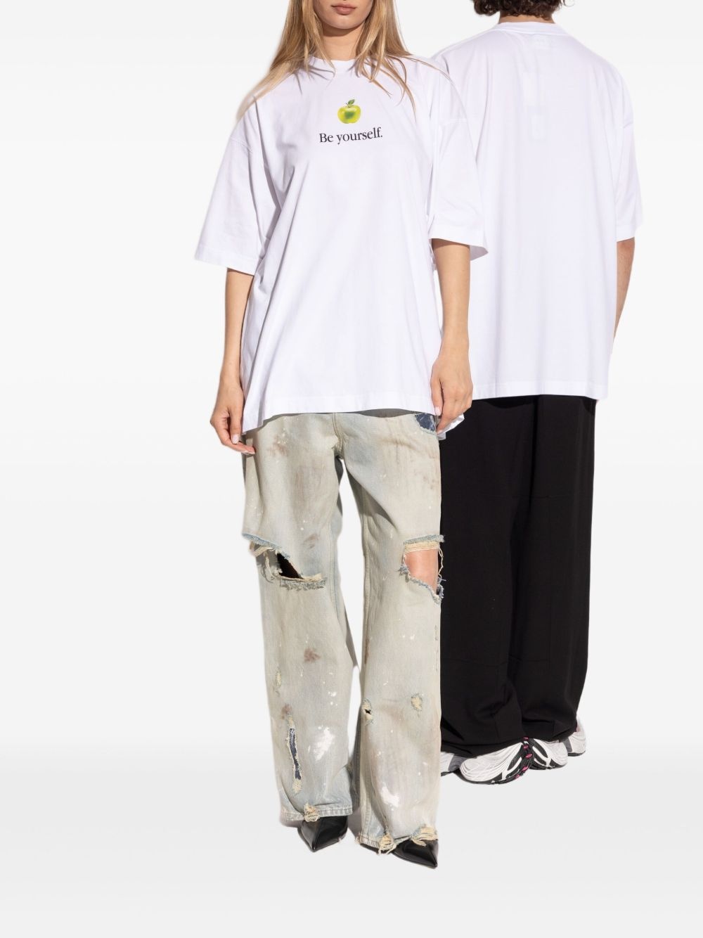 apple-print T-shirt - 2