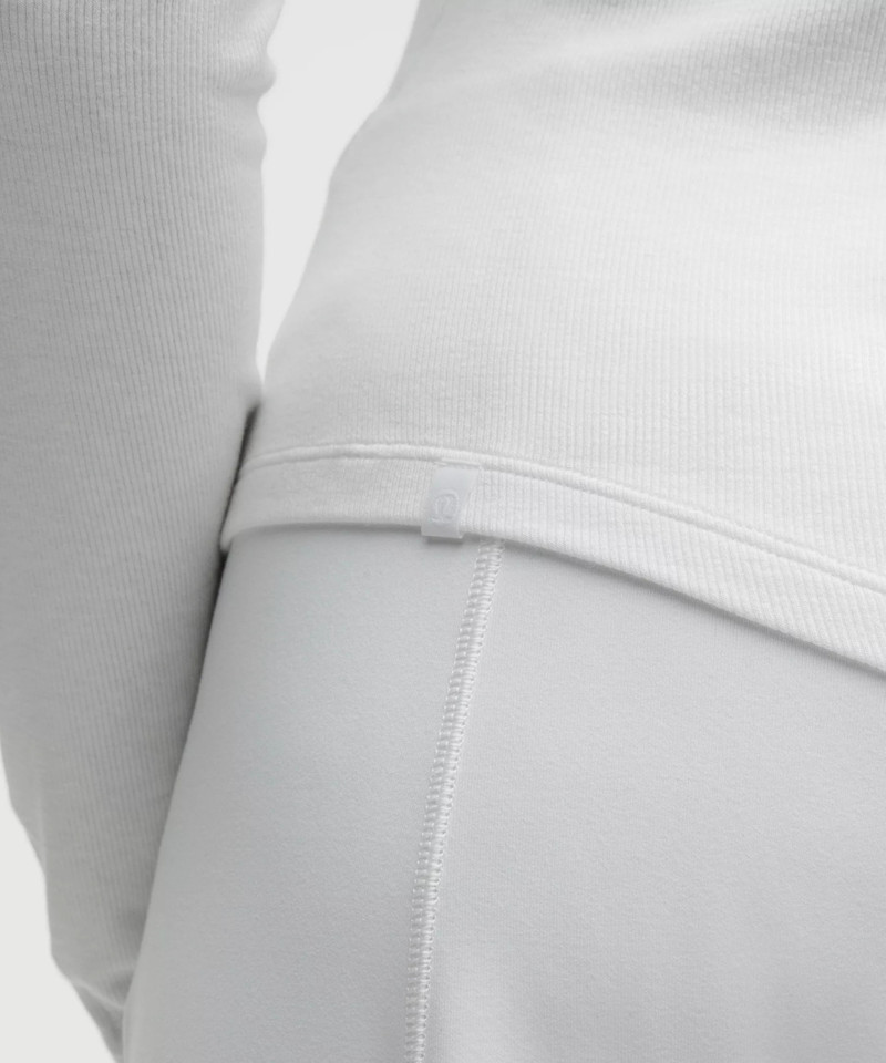 Hold Tight Keyhole Neck Long-Sleeve Shirt *Charm 5