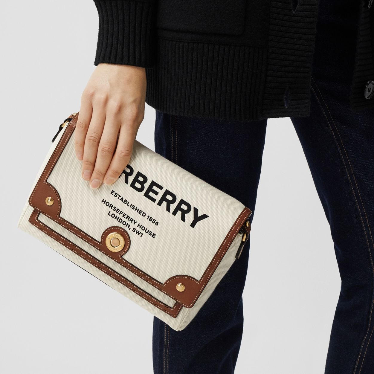 Horseferry Print Canvas Note Crossbody Bag - 10