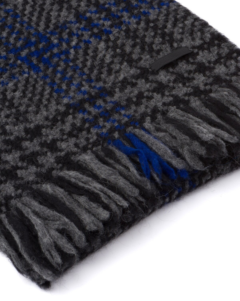 Prince of Wales checked scarf 4