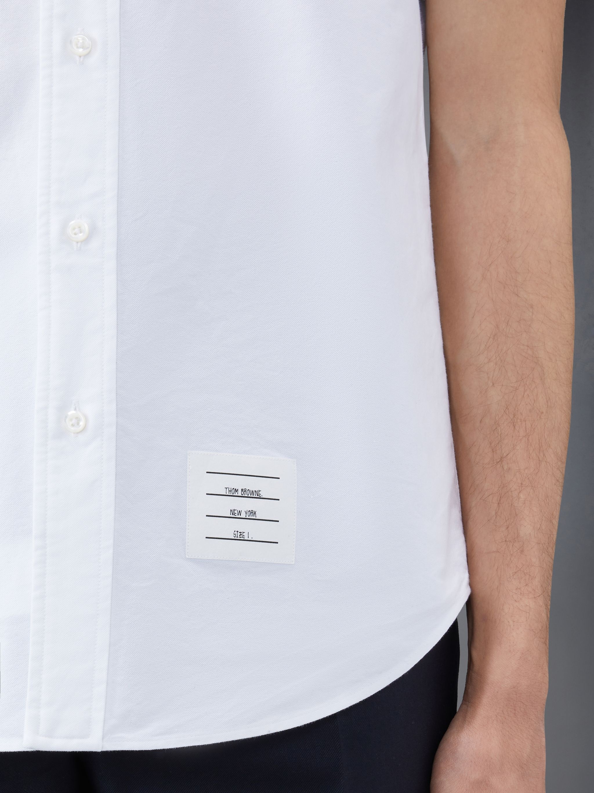 STRAIGHT FIT SHORT SLEEVE SHIRT W/ RWB GROSGRAIN CUFFS IN OXFORD - 5