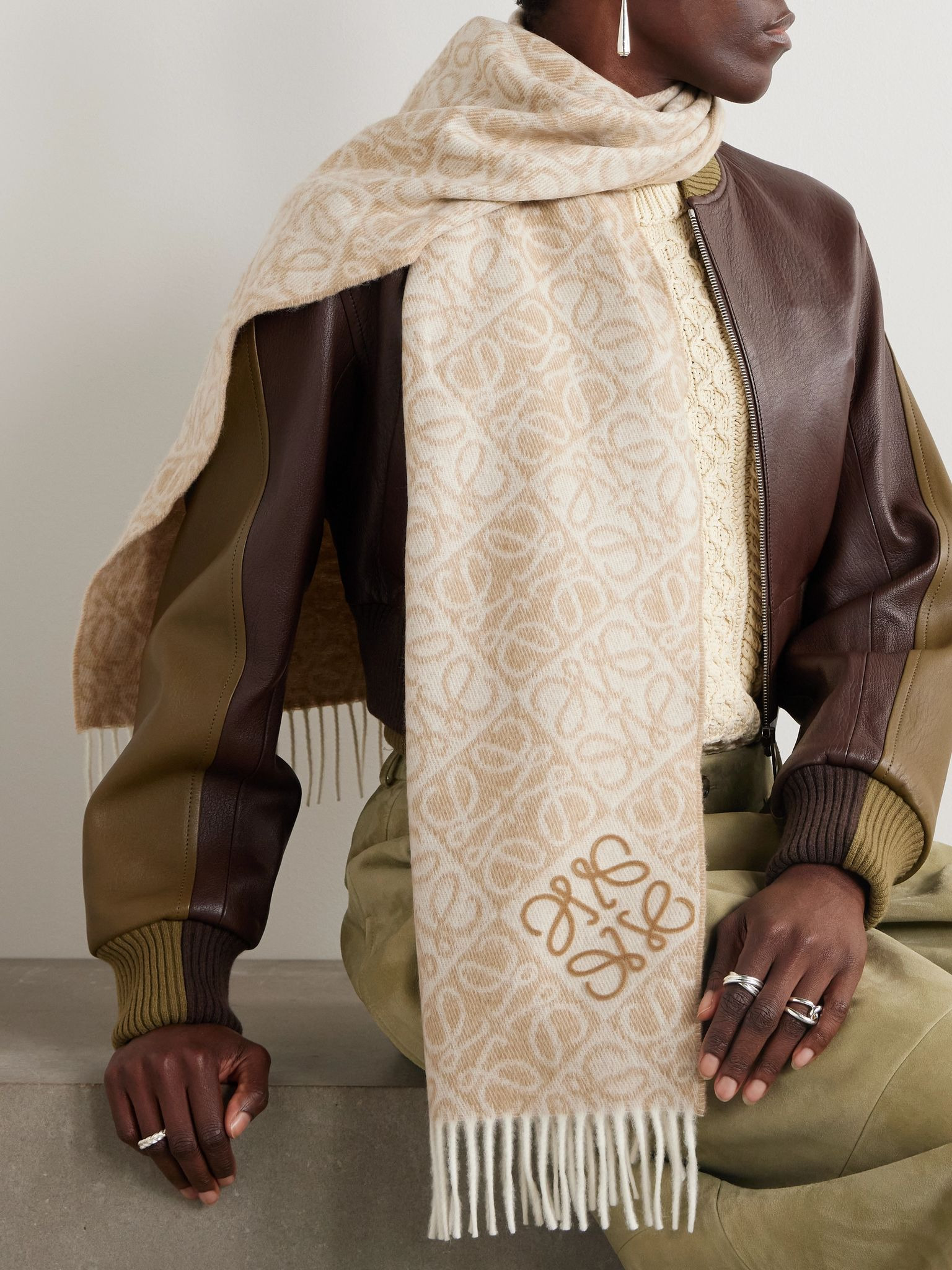 Fringed wool and cashmere-blend jacquard scarf Beige - 2