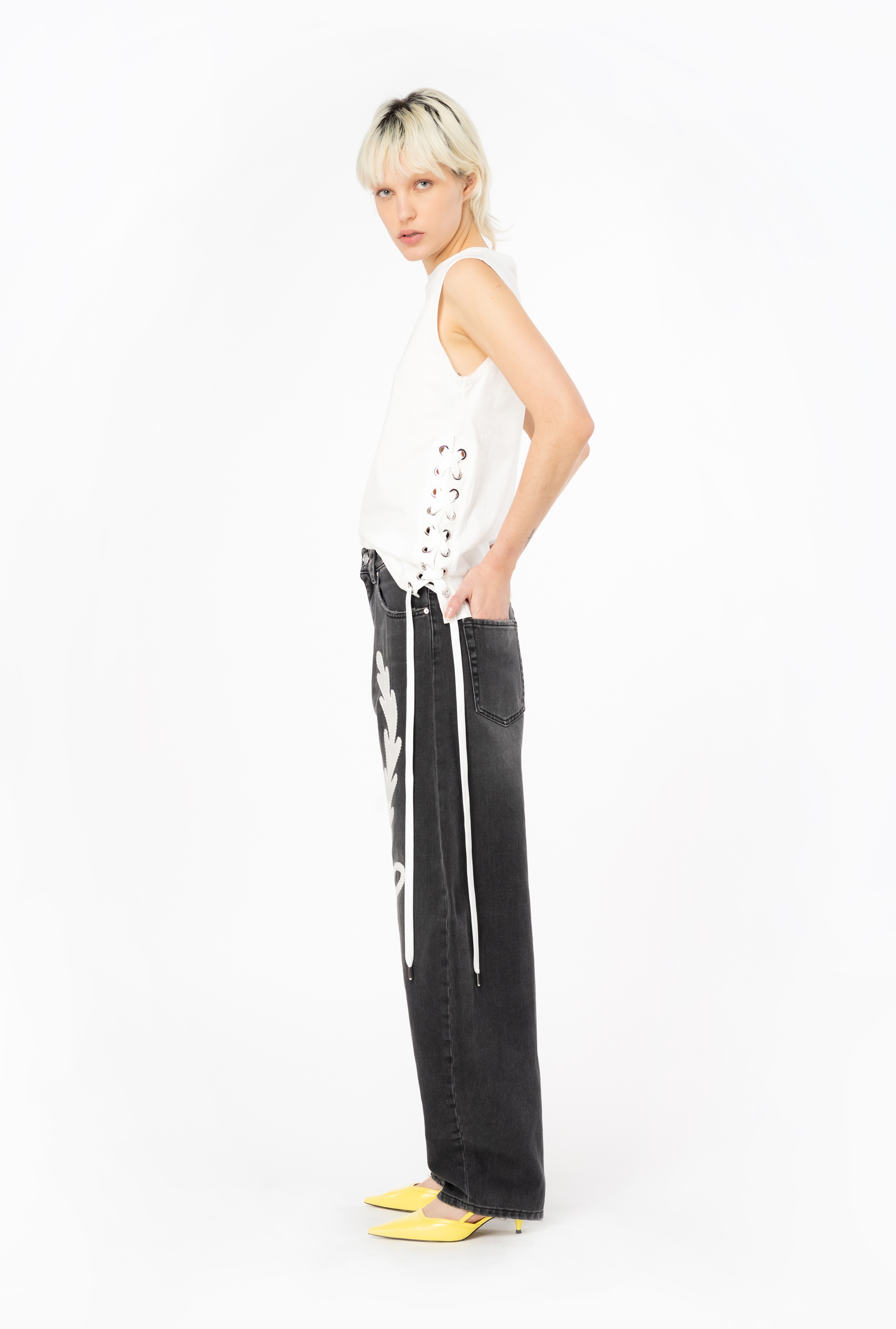 SLEEVELESS T-SHIRT WITH CRISS-CROSSING LACING - 4