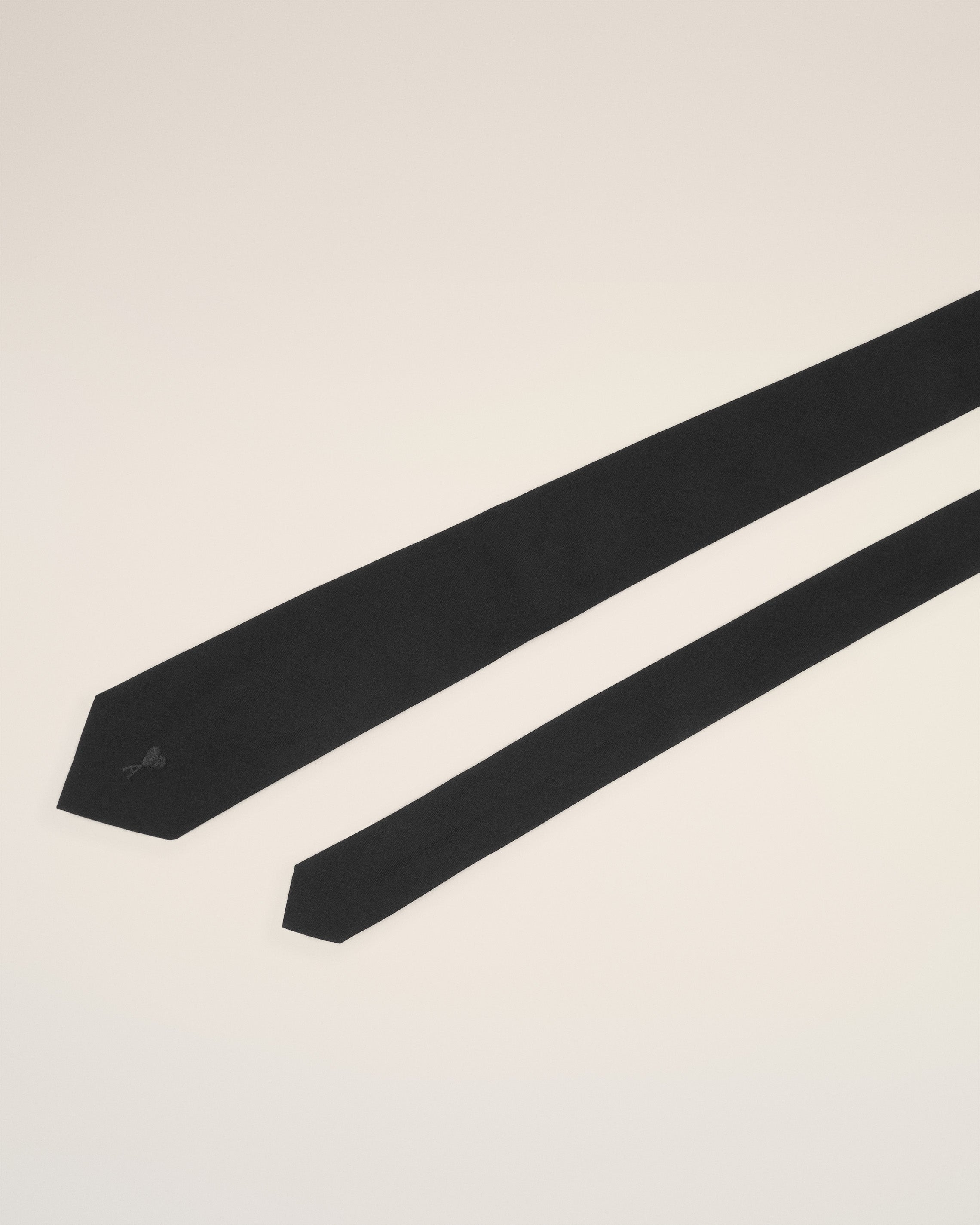BLACK SILK AMI DE COEUR TIE - 3