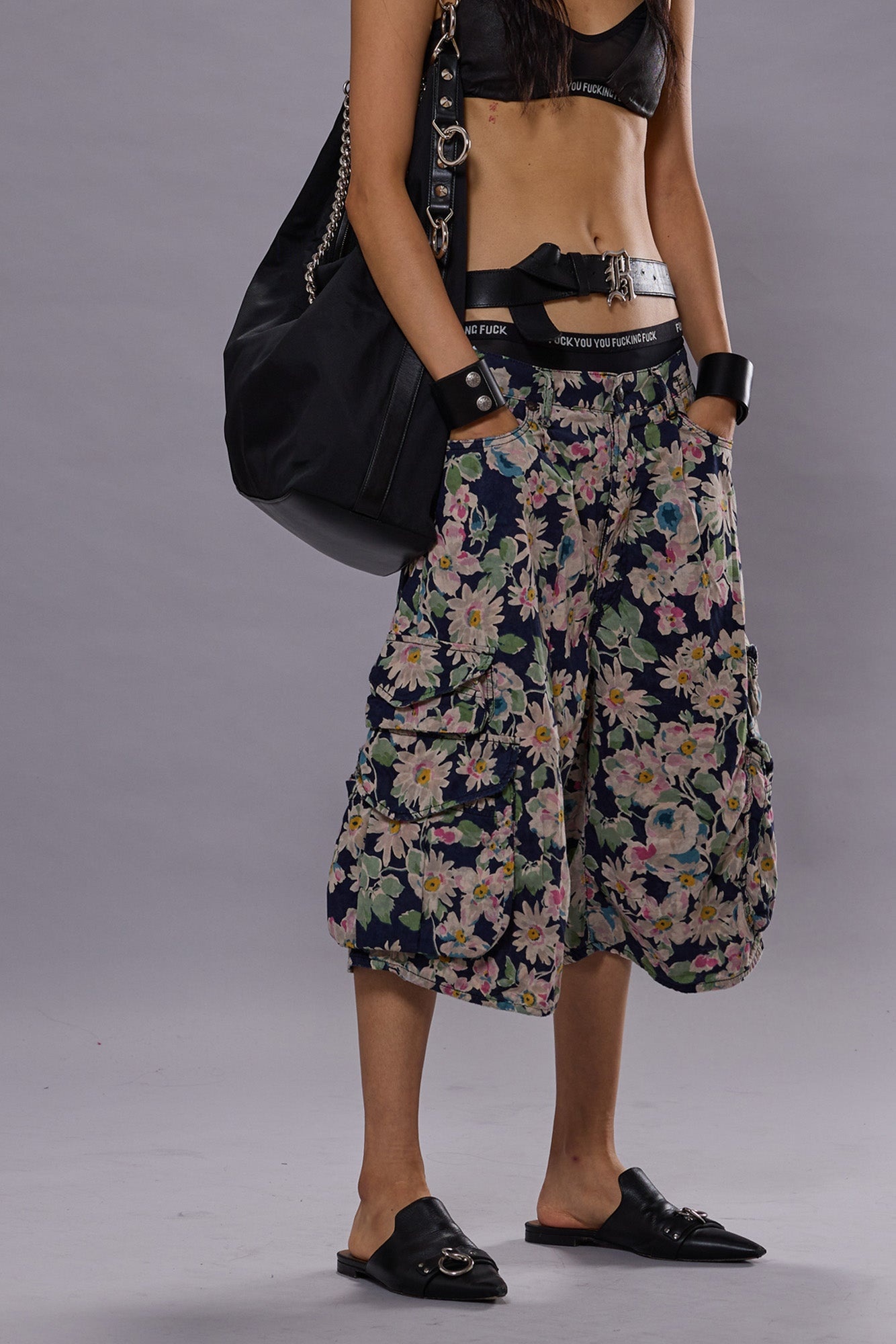BERMUDA CARGO SHORT - LAYERED BLACK FLORAL - R13 - 2
