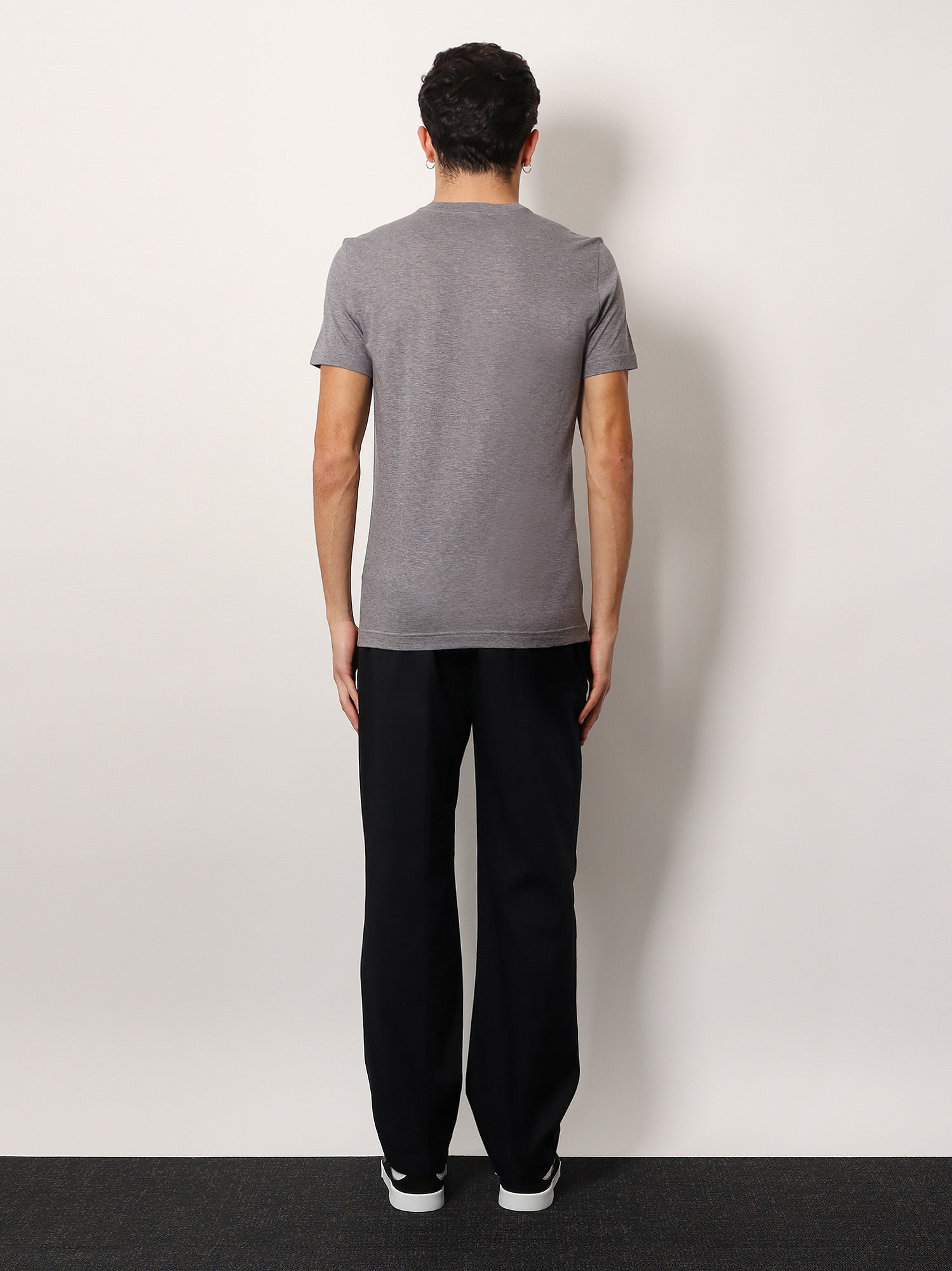 Dolce & Gabbana Men Cotton T-Shirt With Metal Logo Detail - 3