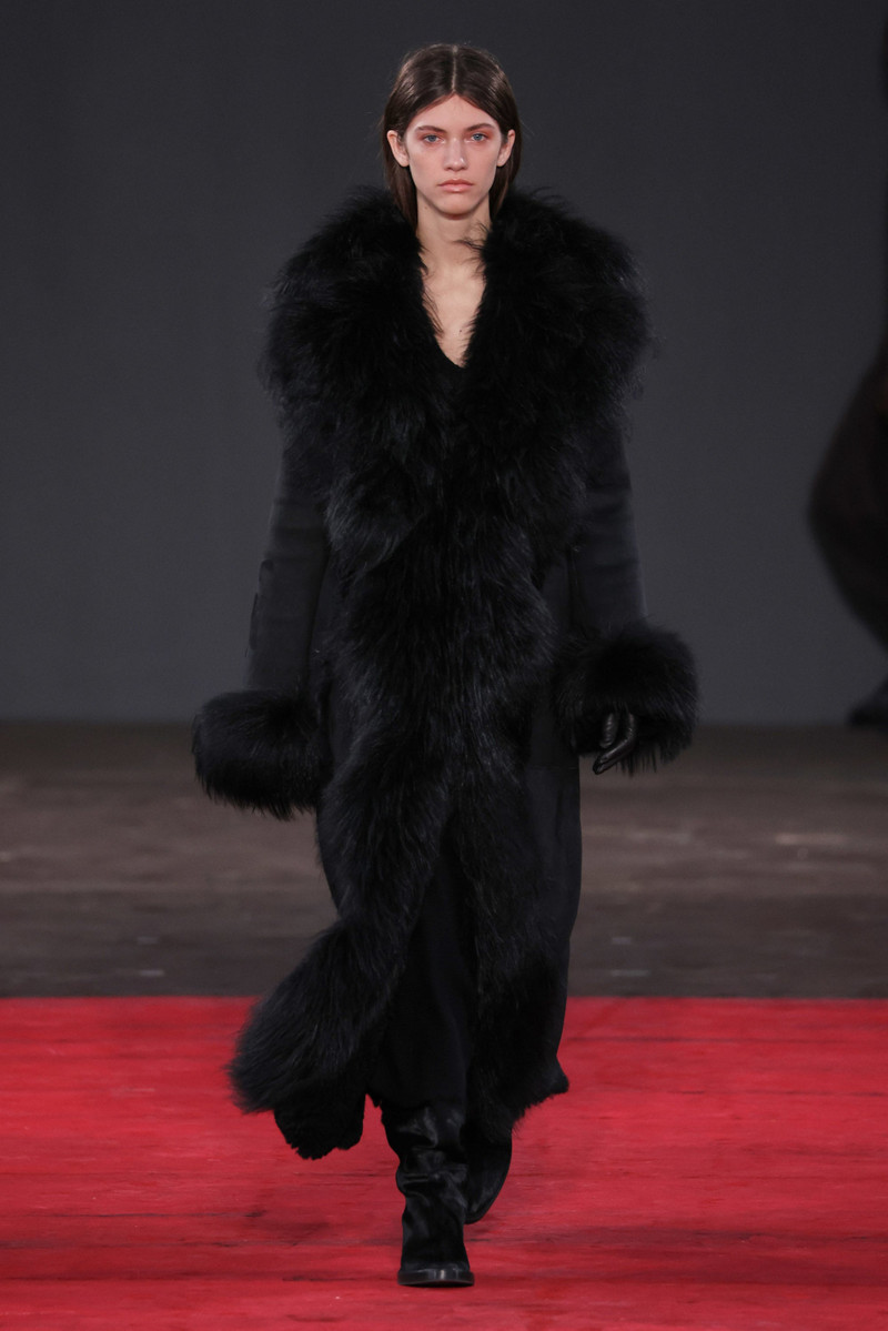 GABRIELA HEARST Prufrock Coat in Black Cashmere Shearling outlook